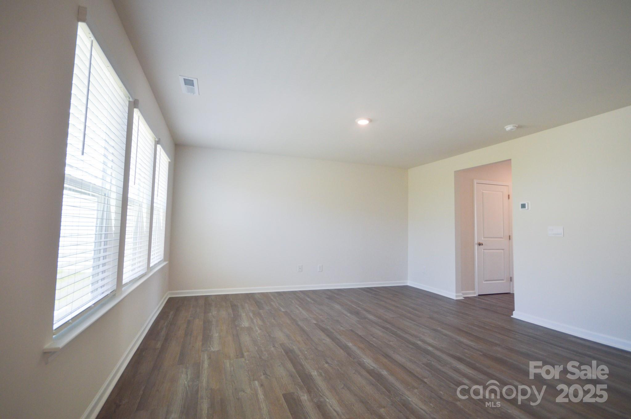 32 Providence Walk Drive Property Photo 7