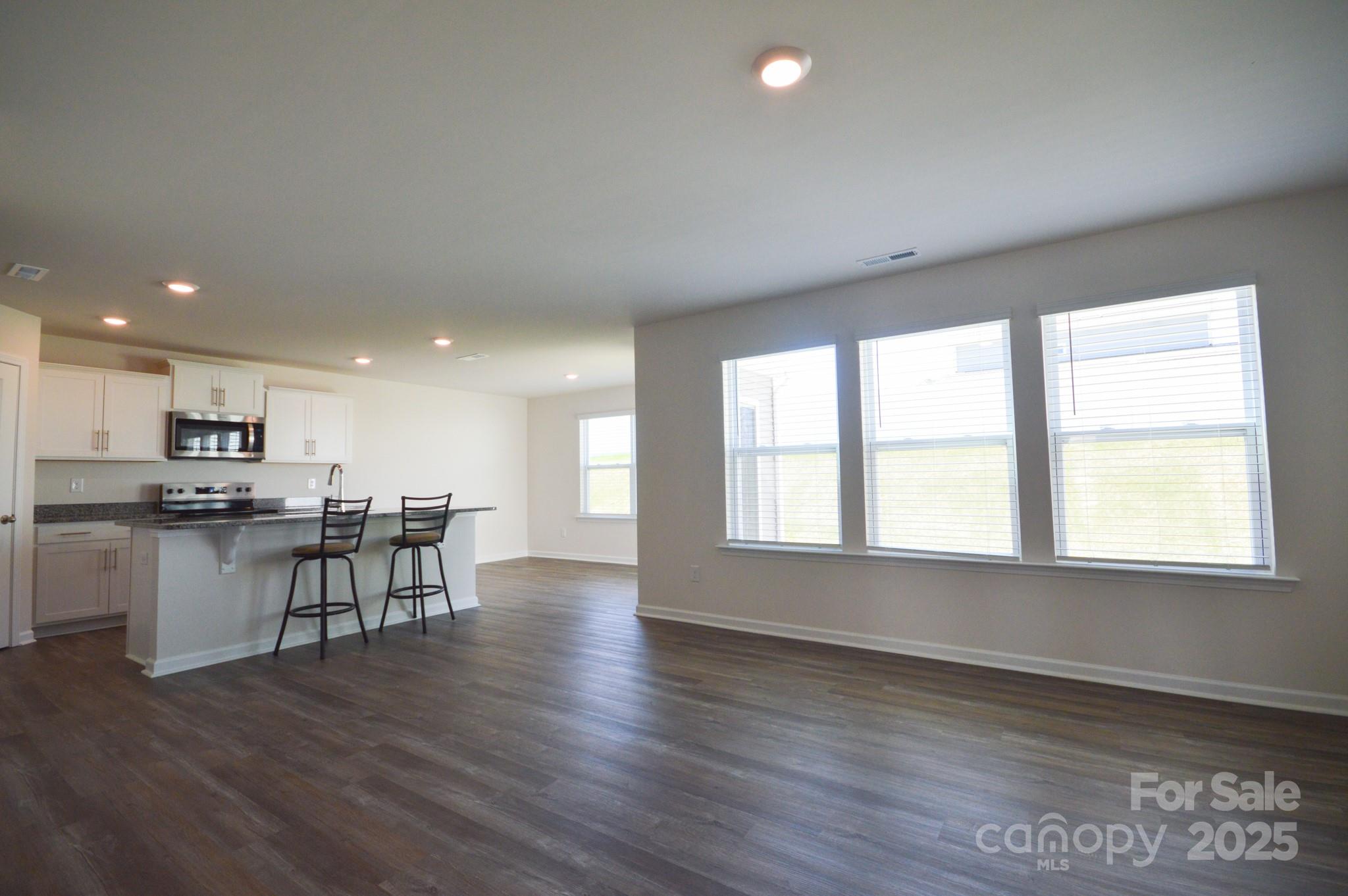 32 Providence Walk Drive Property Photo 8