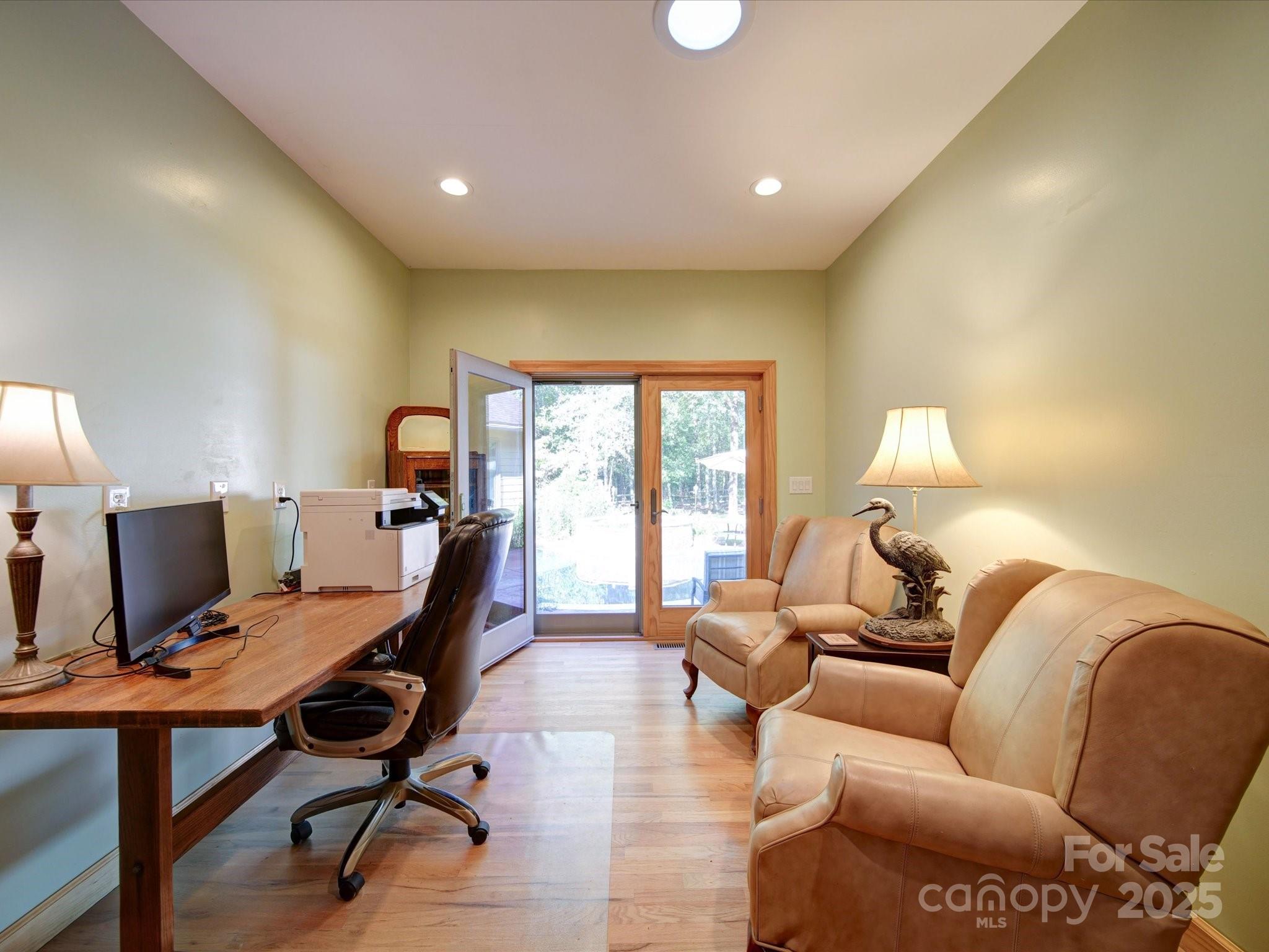 1239 John G Richards Road Property Photo 17