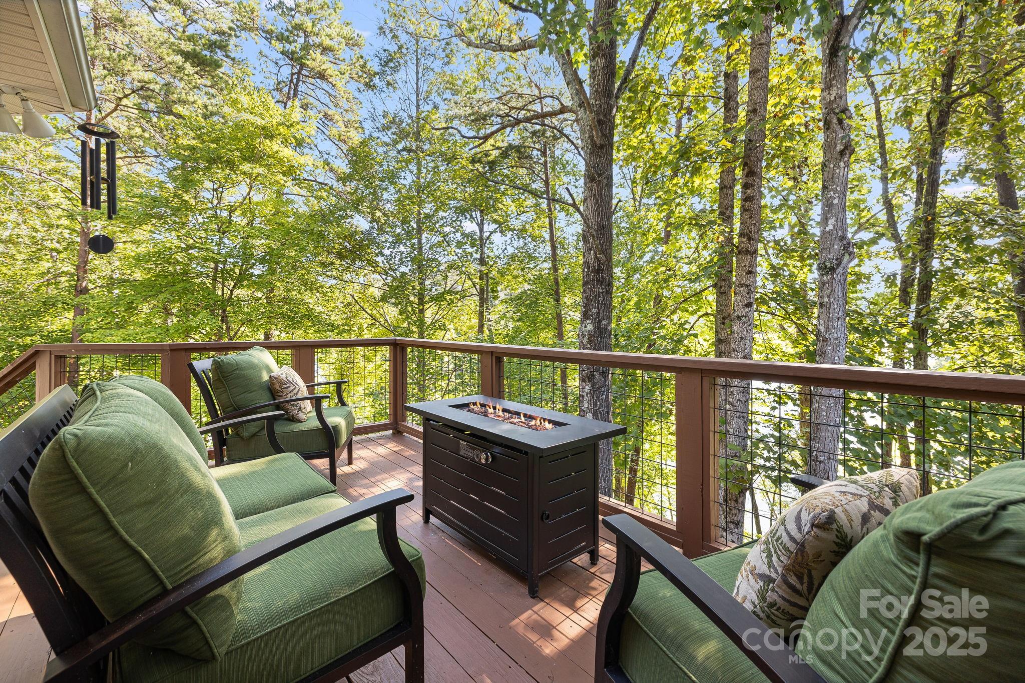 91 Island View Court Property Photo 21