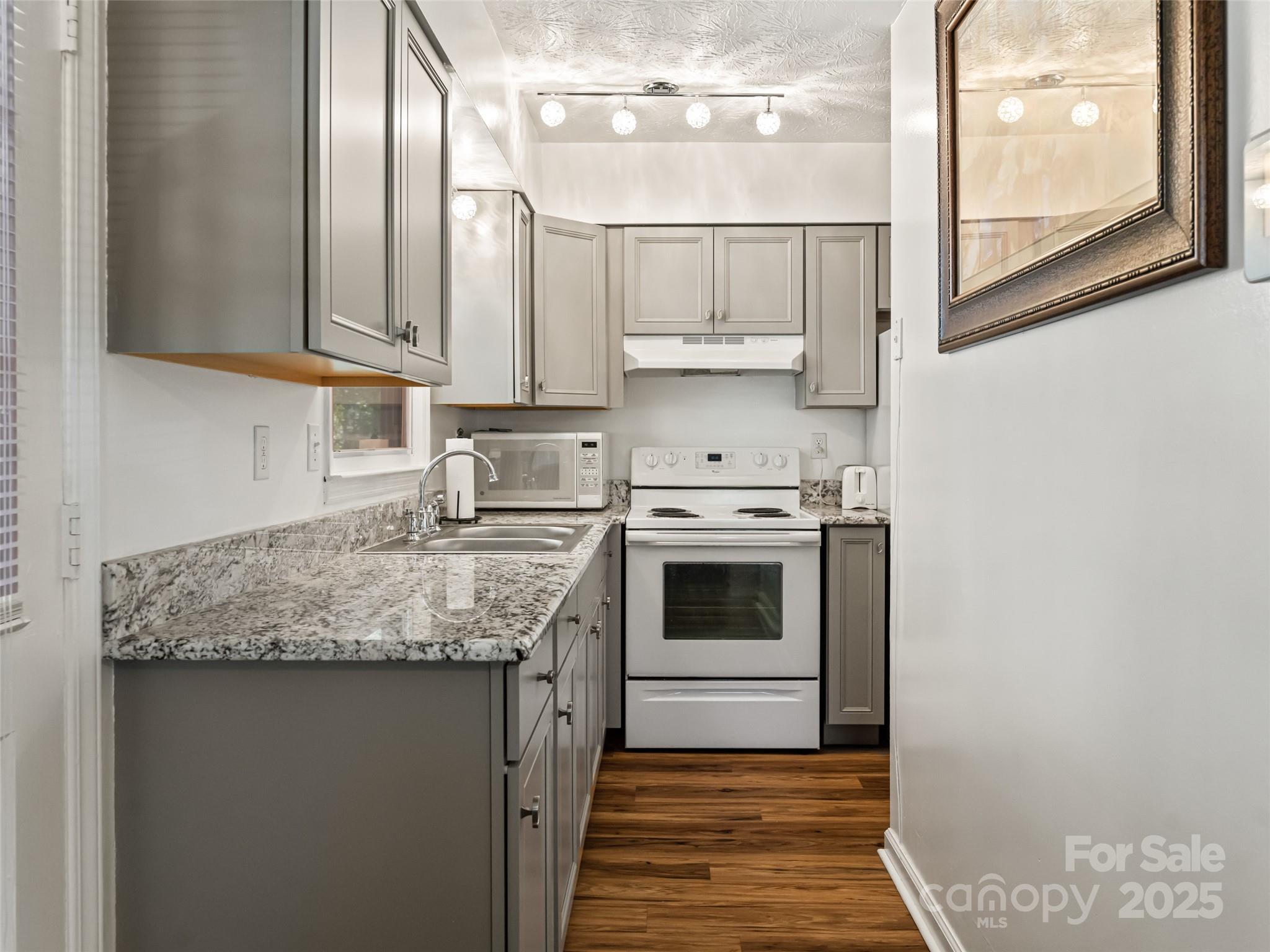 90 Ora Street Property Photo 13