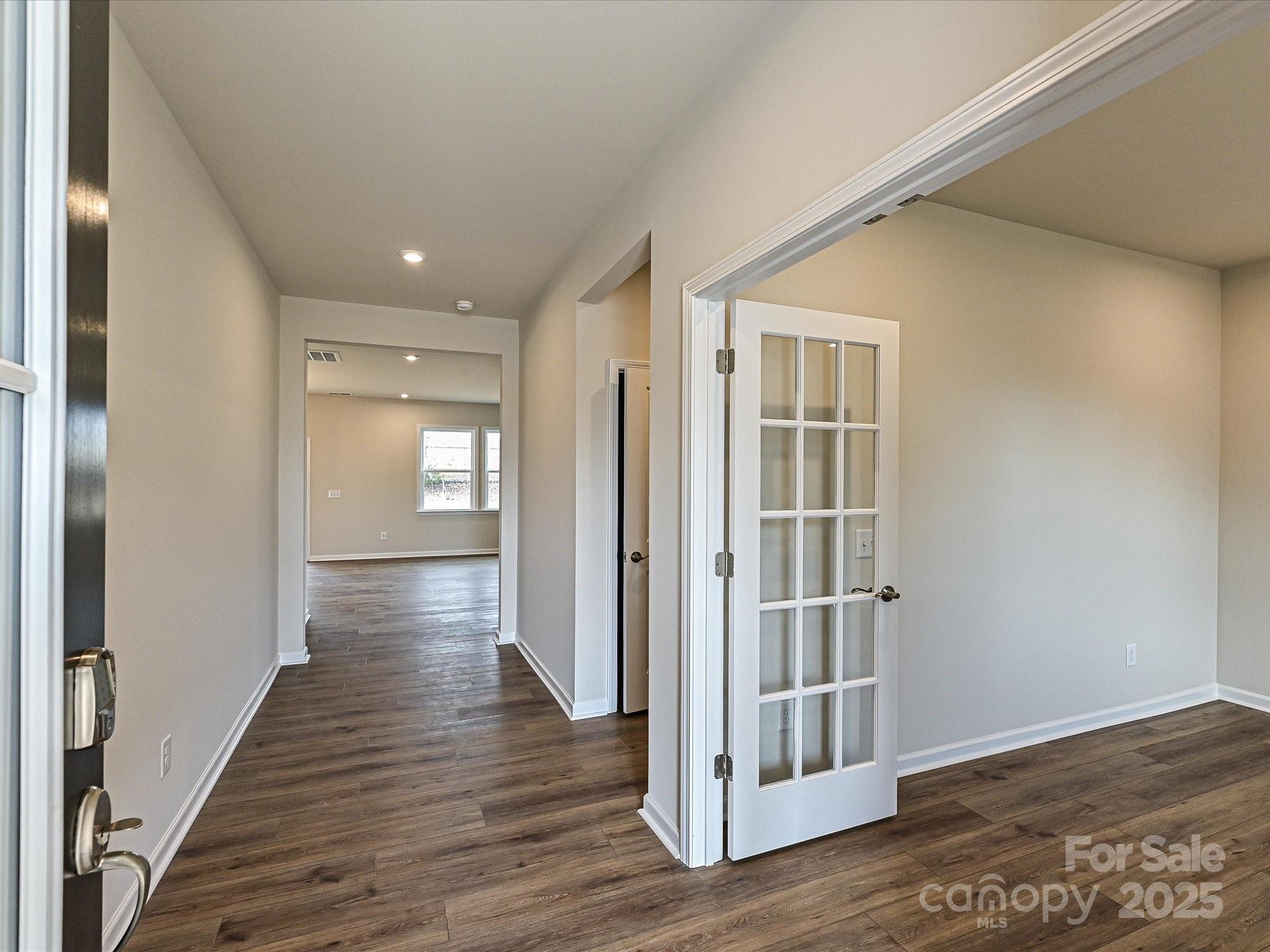 8021 Franklin Trail Street Property Photo 3