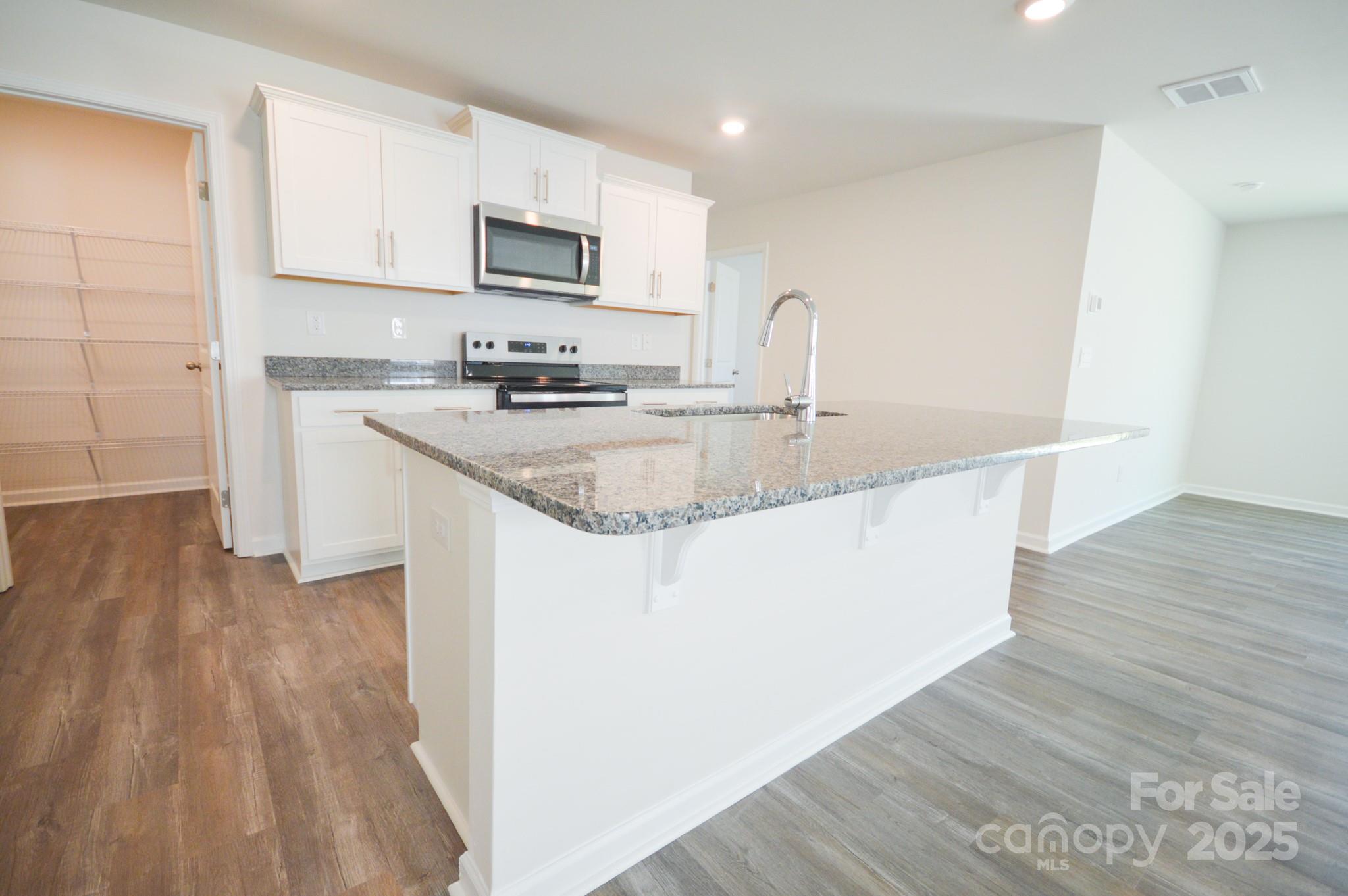 48 Providence Walk Drive Property Photo 4