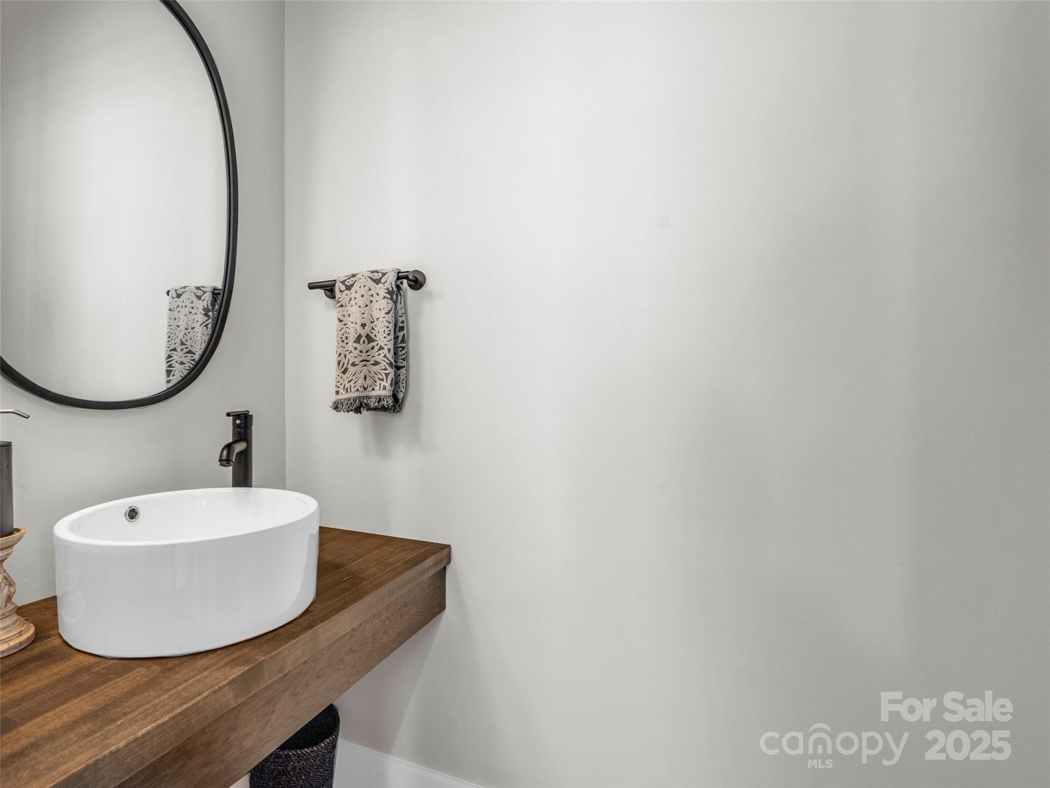 16 Tudor Way Property Photo 18