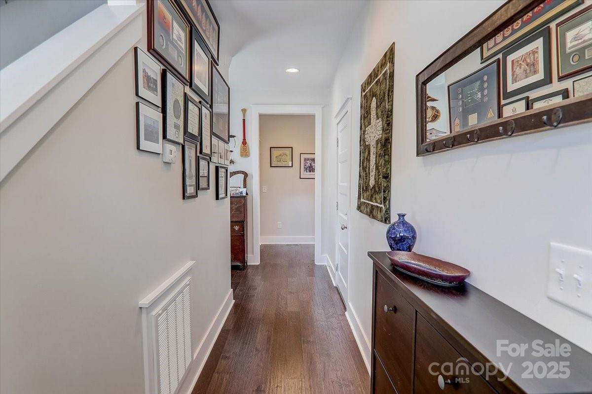 16 Tudor Way Property Photo 31