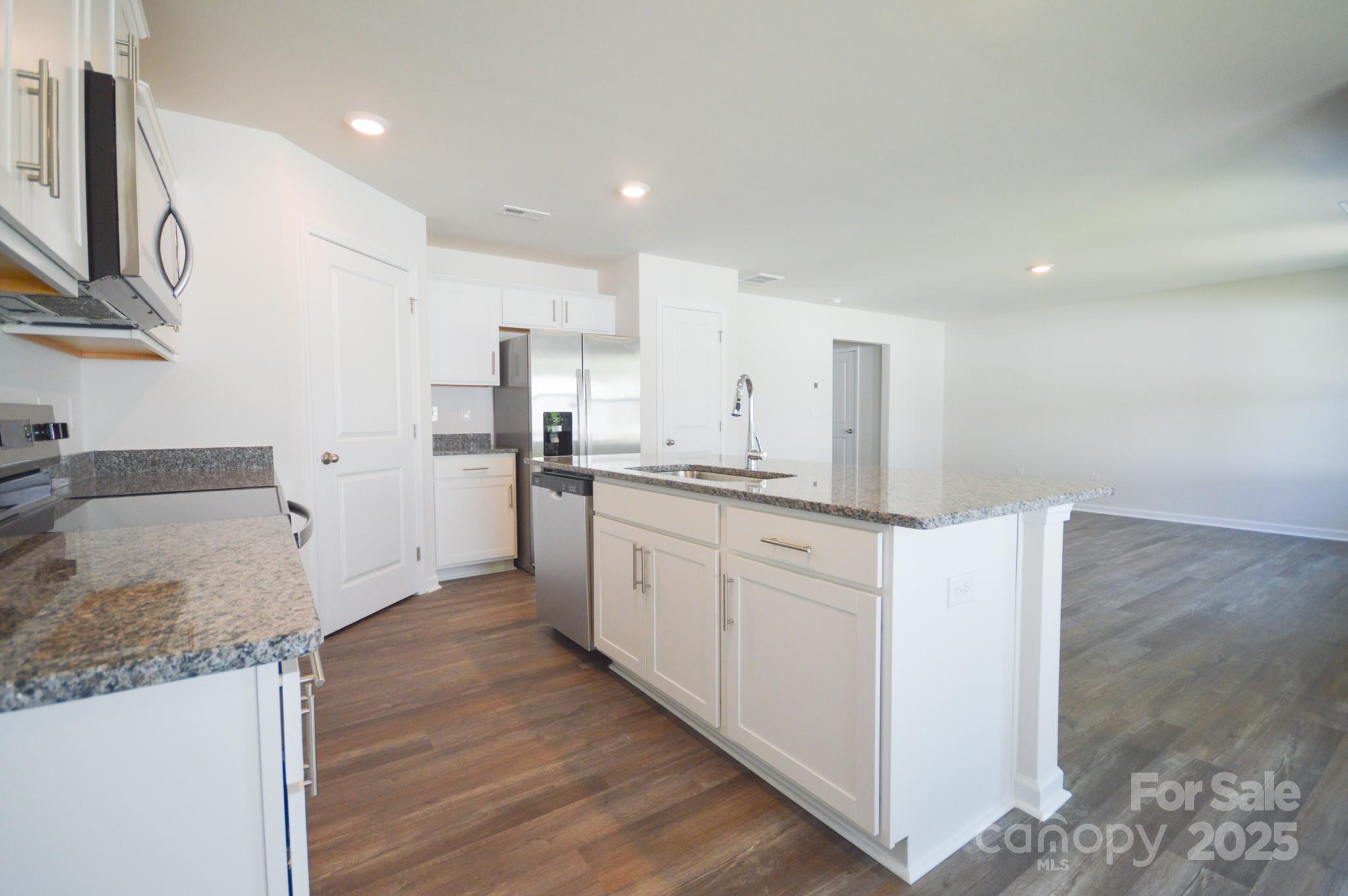 9 Lillian Lane Property Photo 6