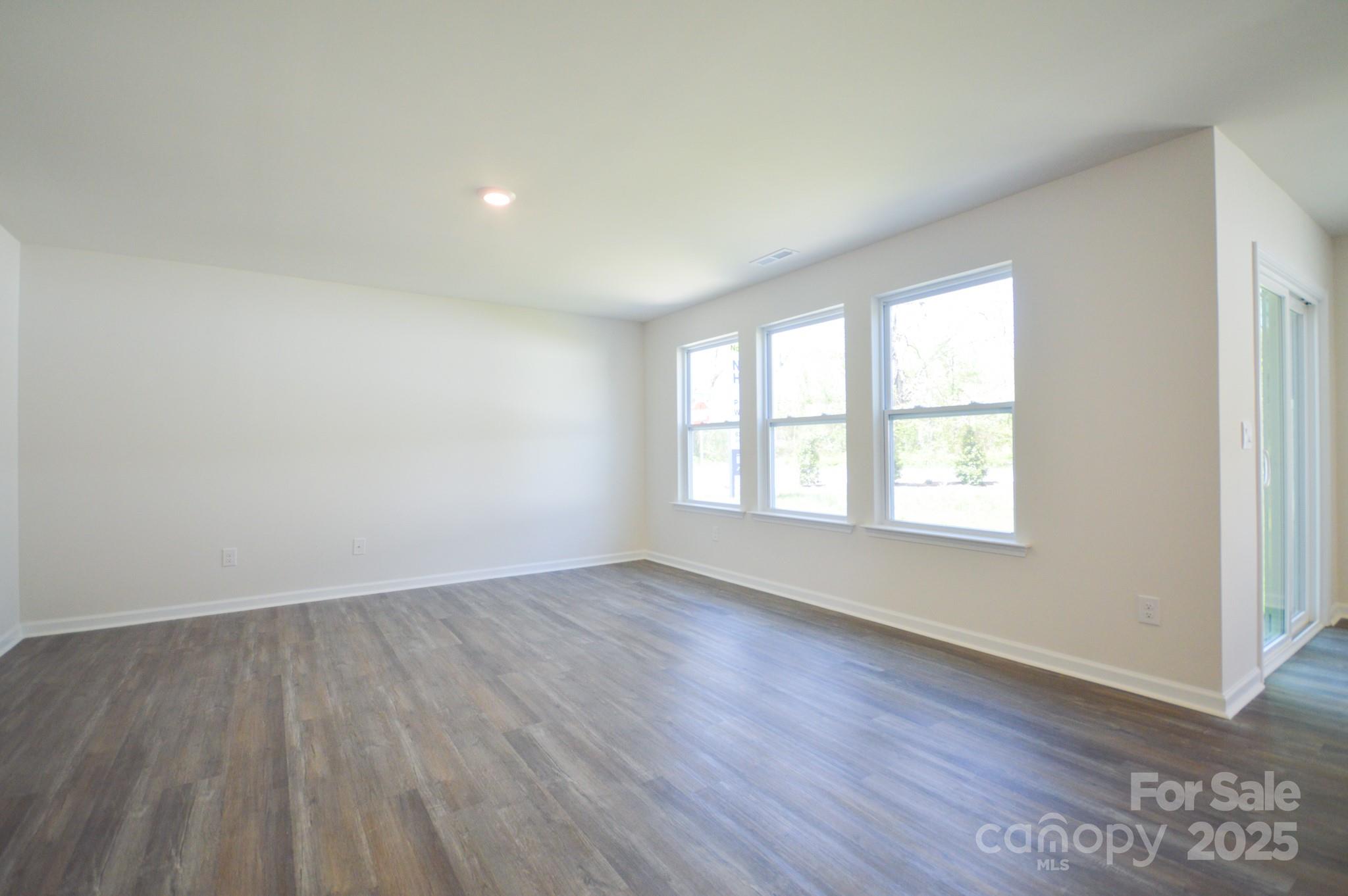 9 Lillian Lane Property Photo 12