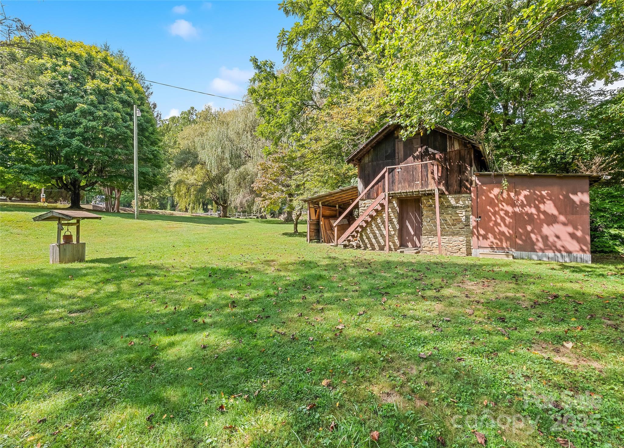 38 Timberline Drive Property Photo 4