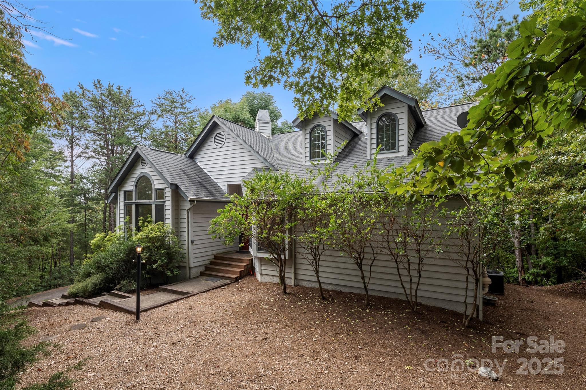 212 Ridgeway Road Property Photo 1