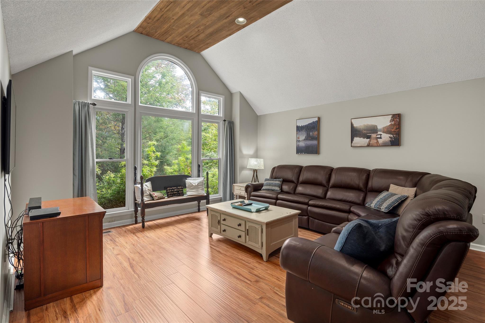 212 Ridgeway Road Property Photo 5