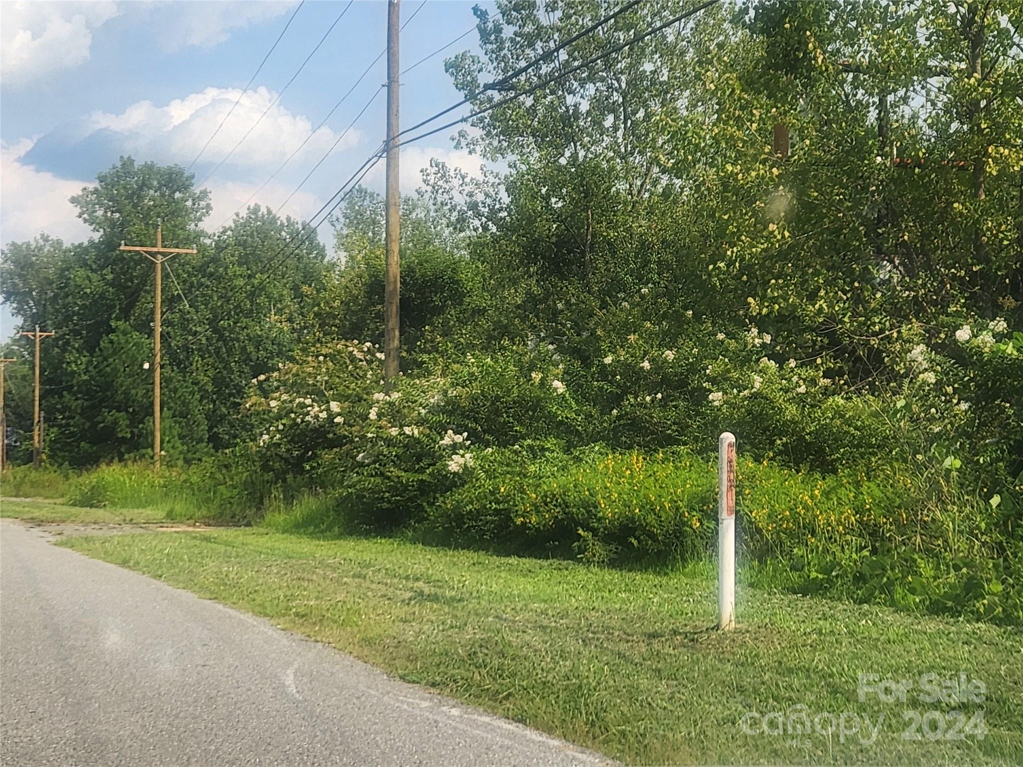 3431 Franklin Boulevard Property Photo 2
