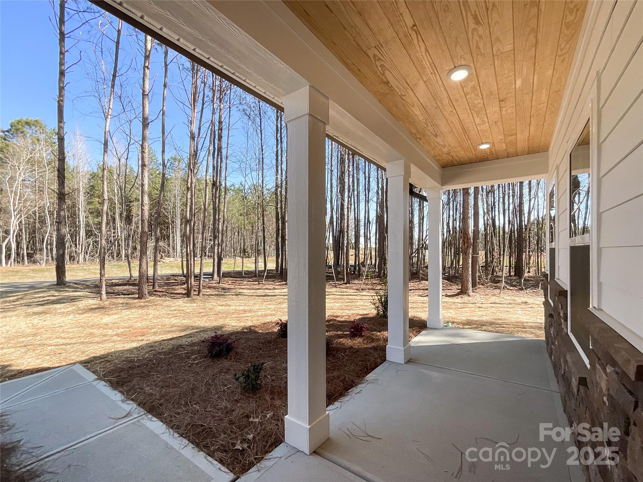1021 Baylor Grove Property Photo 3