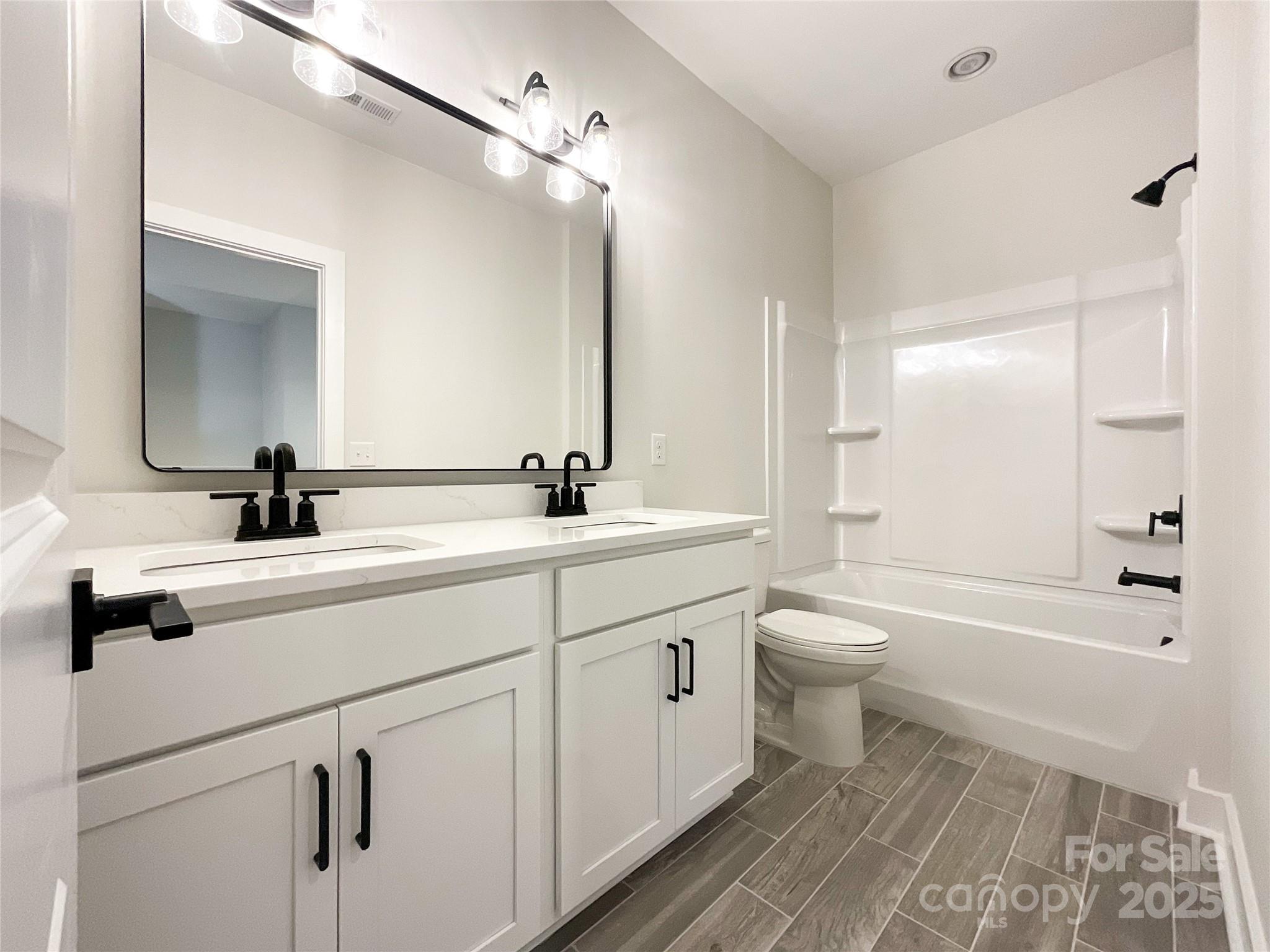 1021 Baylor Grove Property Photo 18