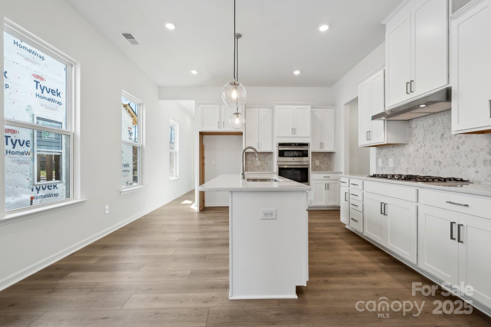 3112 Beacon Heights Road Property Photo 2