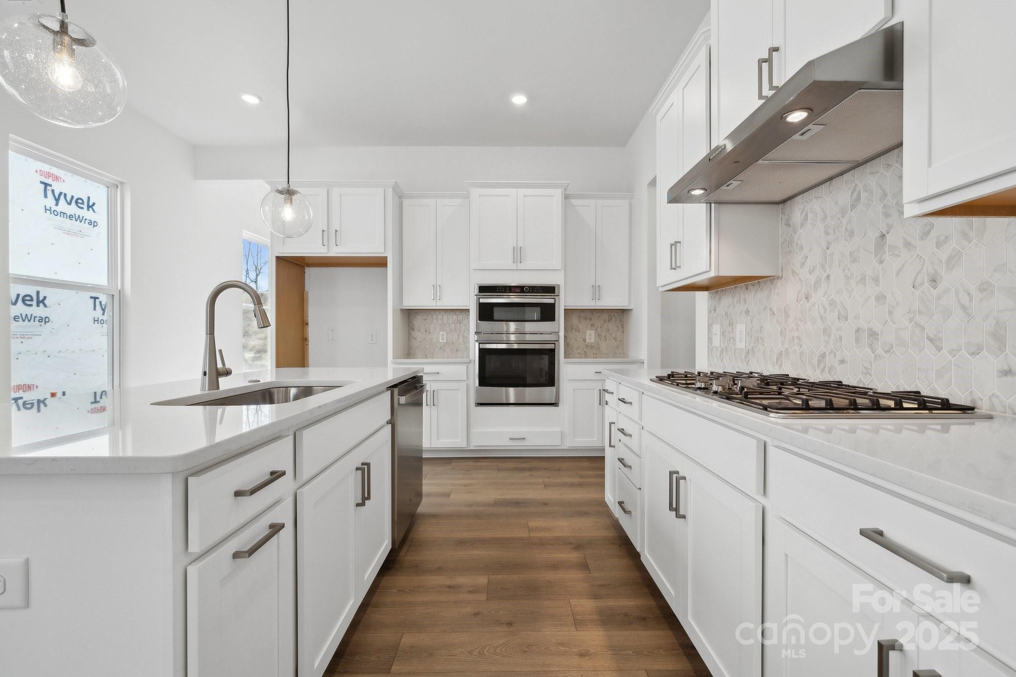 3112 Beacon Heights Road Property Photo 4