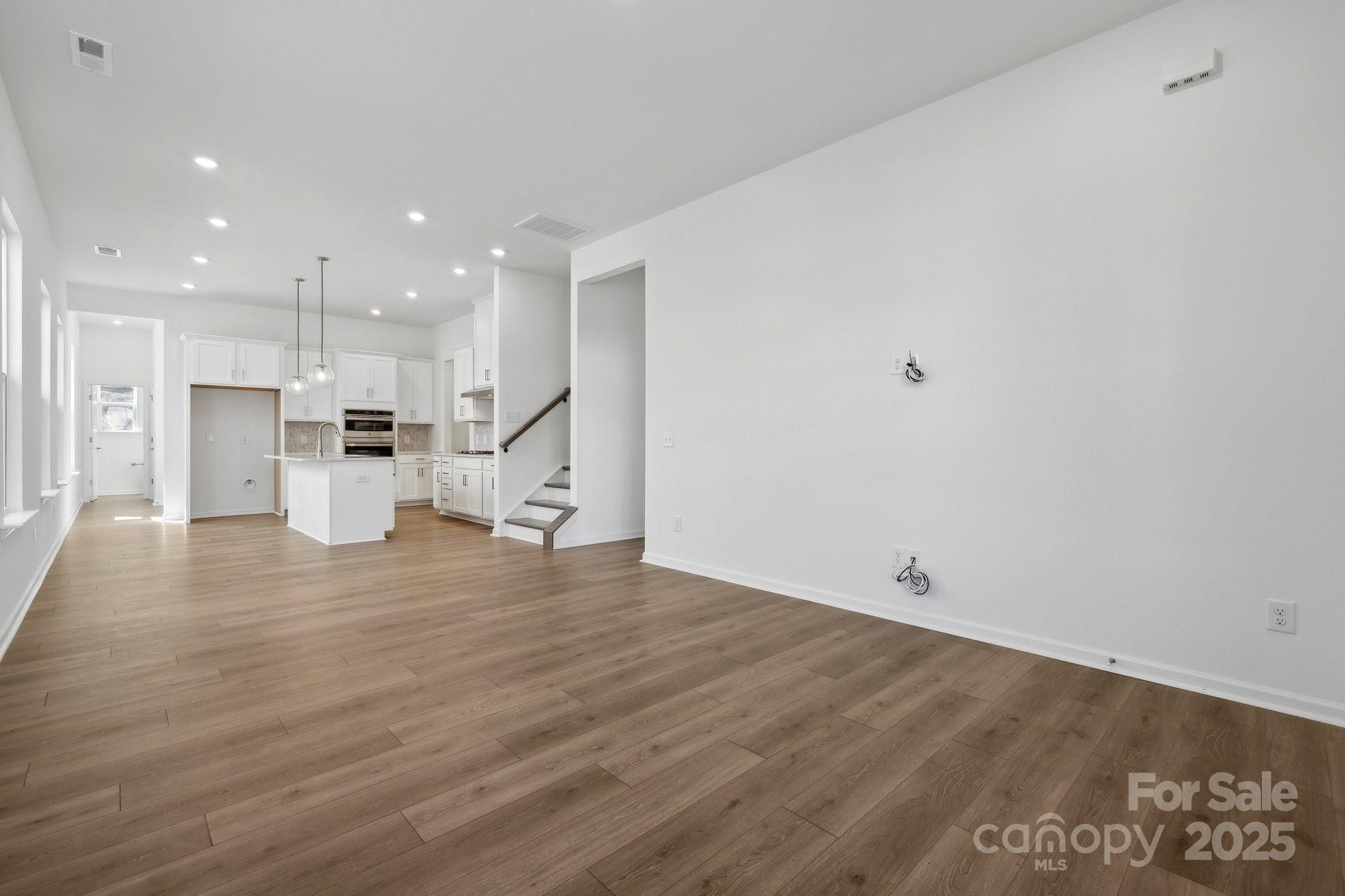 3112 Beacon Heights Road Property Photo 8