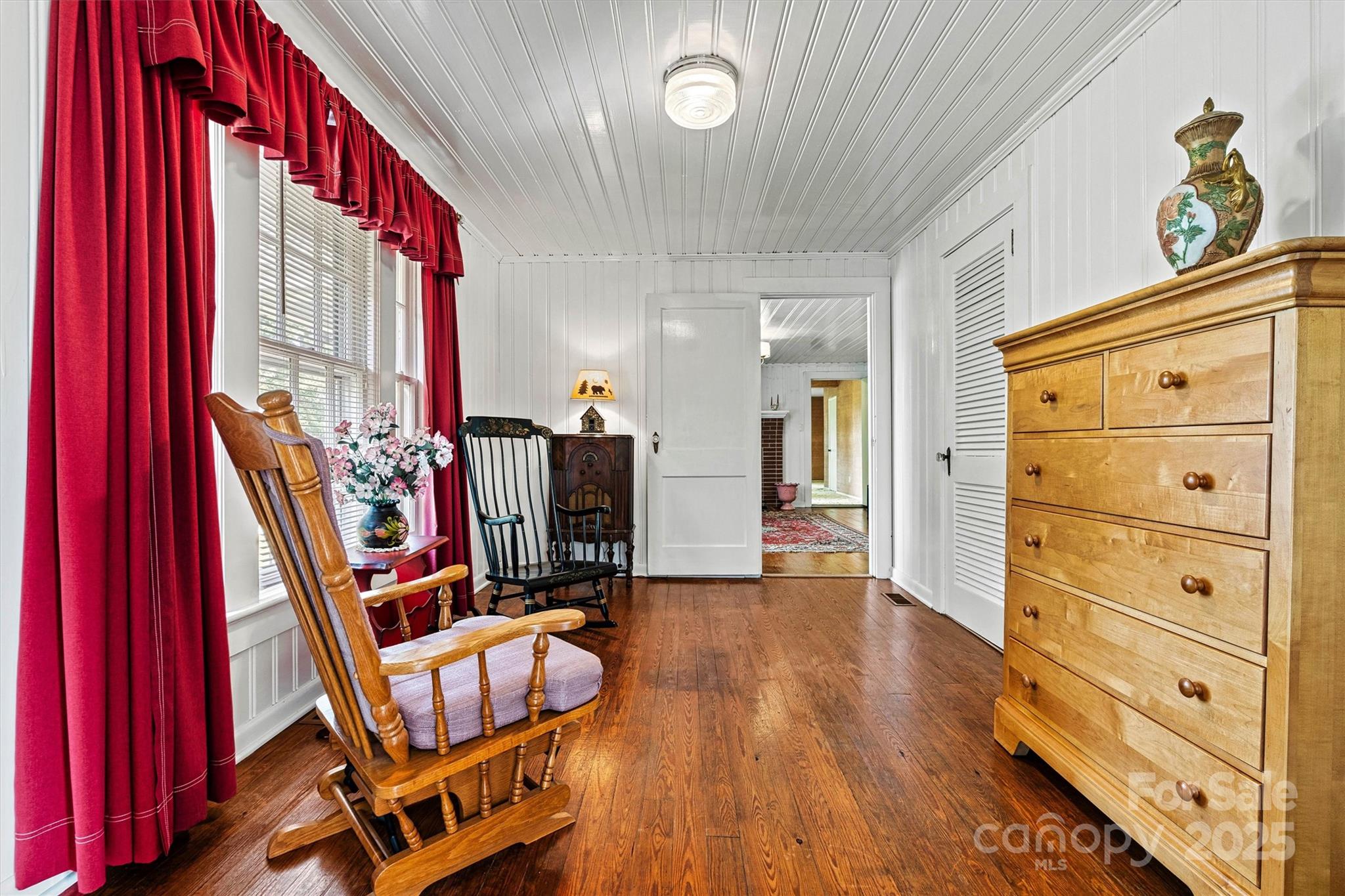 128 10th Street Property Photo 15
