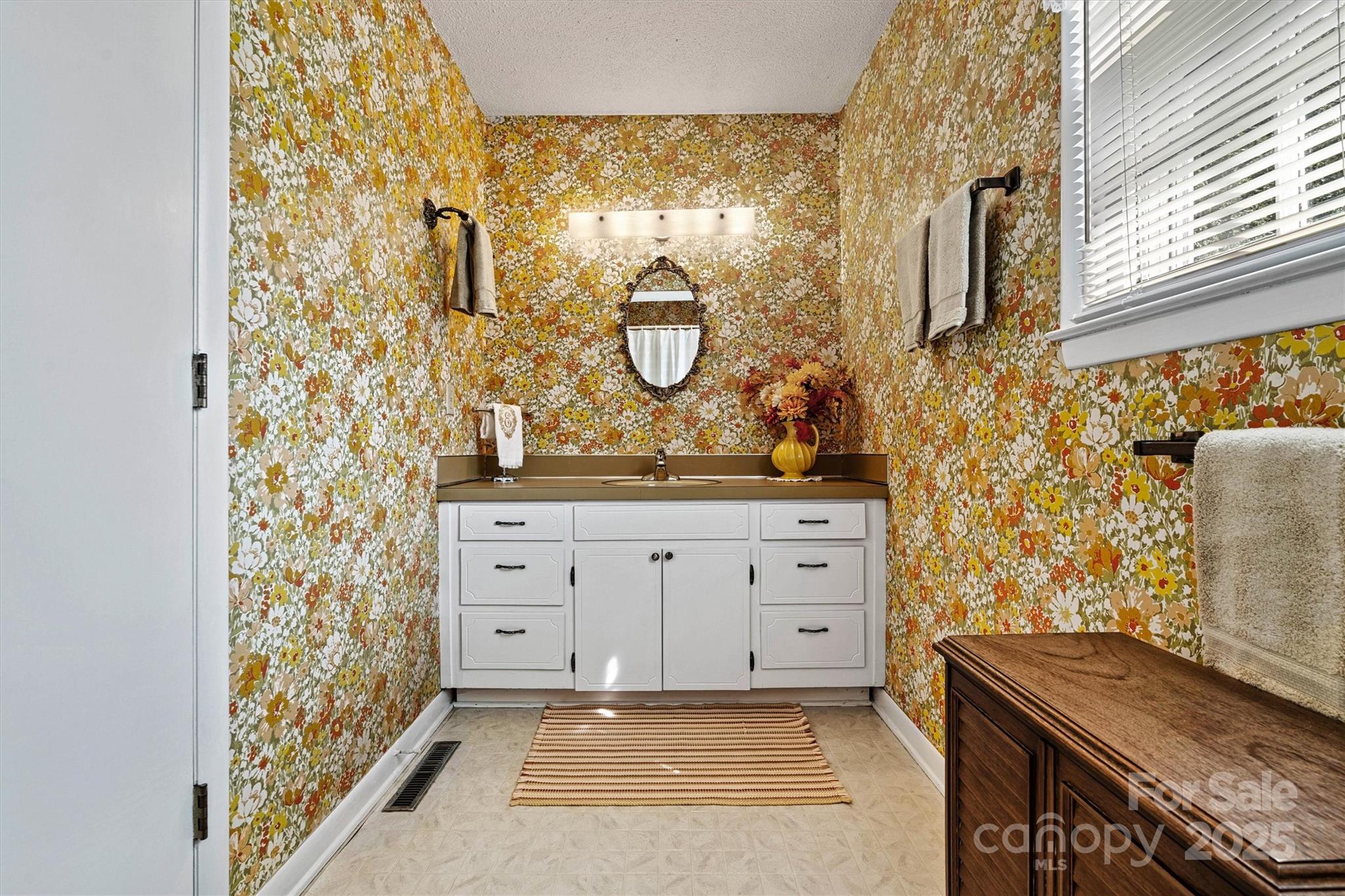 128 10th Street Property Photo 30