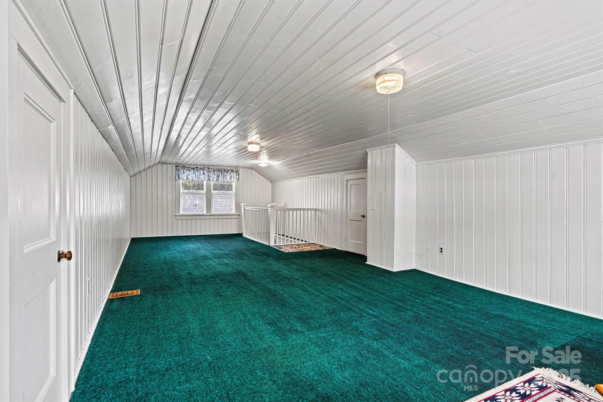 128 10th Street Property Photo 32