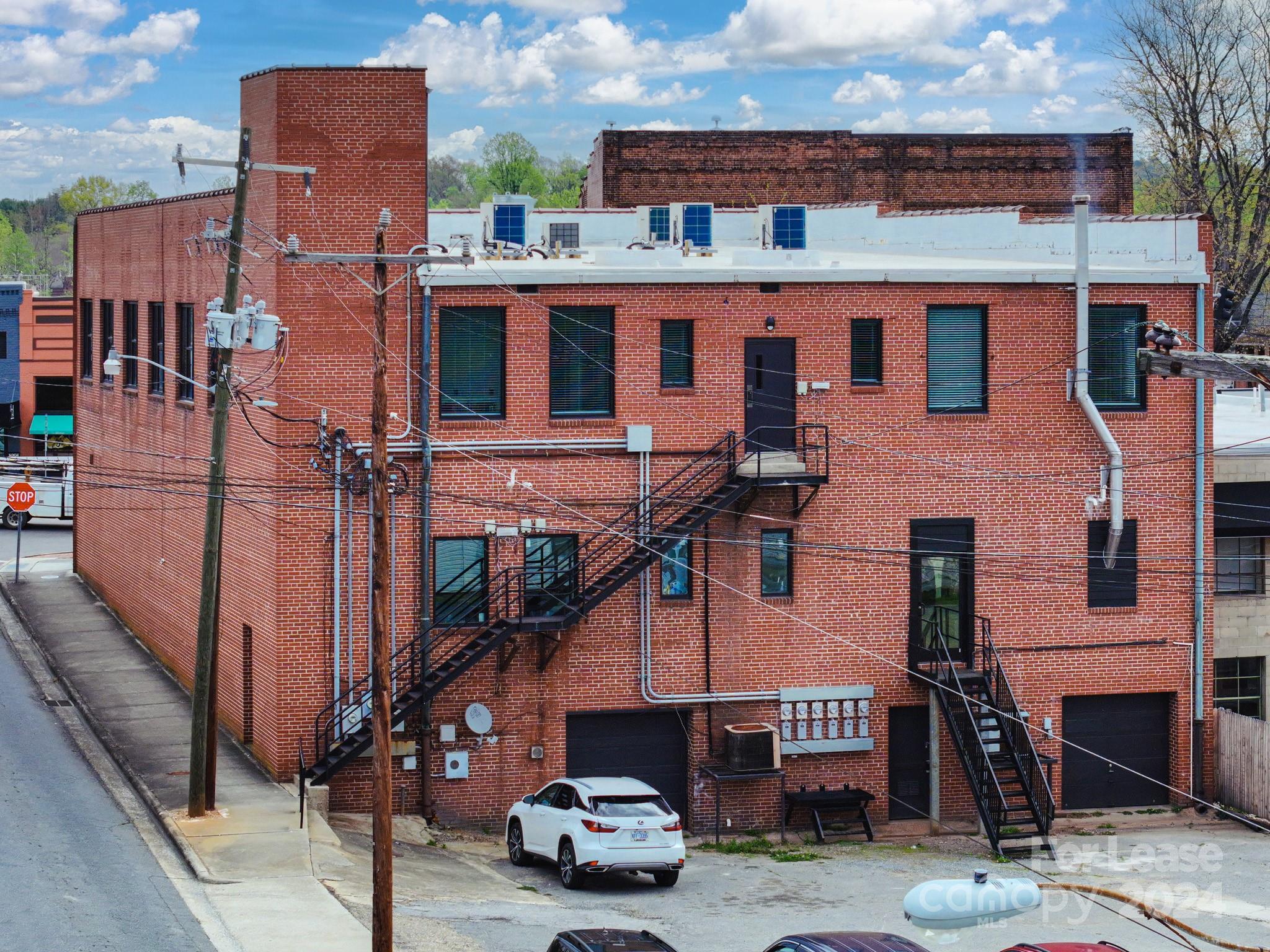 138 S Main Street Unit F Property Photo 10