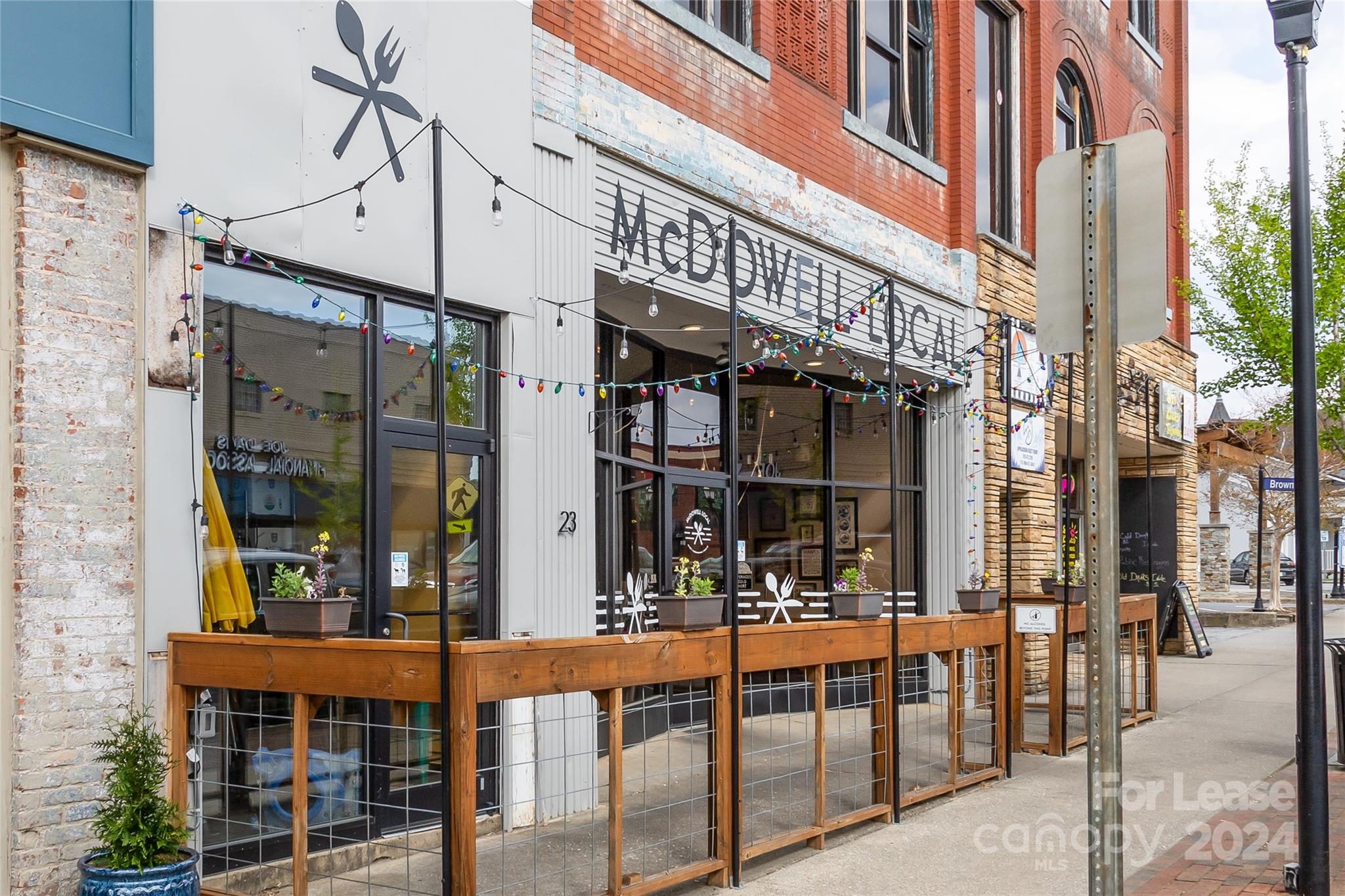 138 S Main Street Unit F Property Photo 14