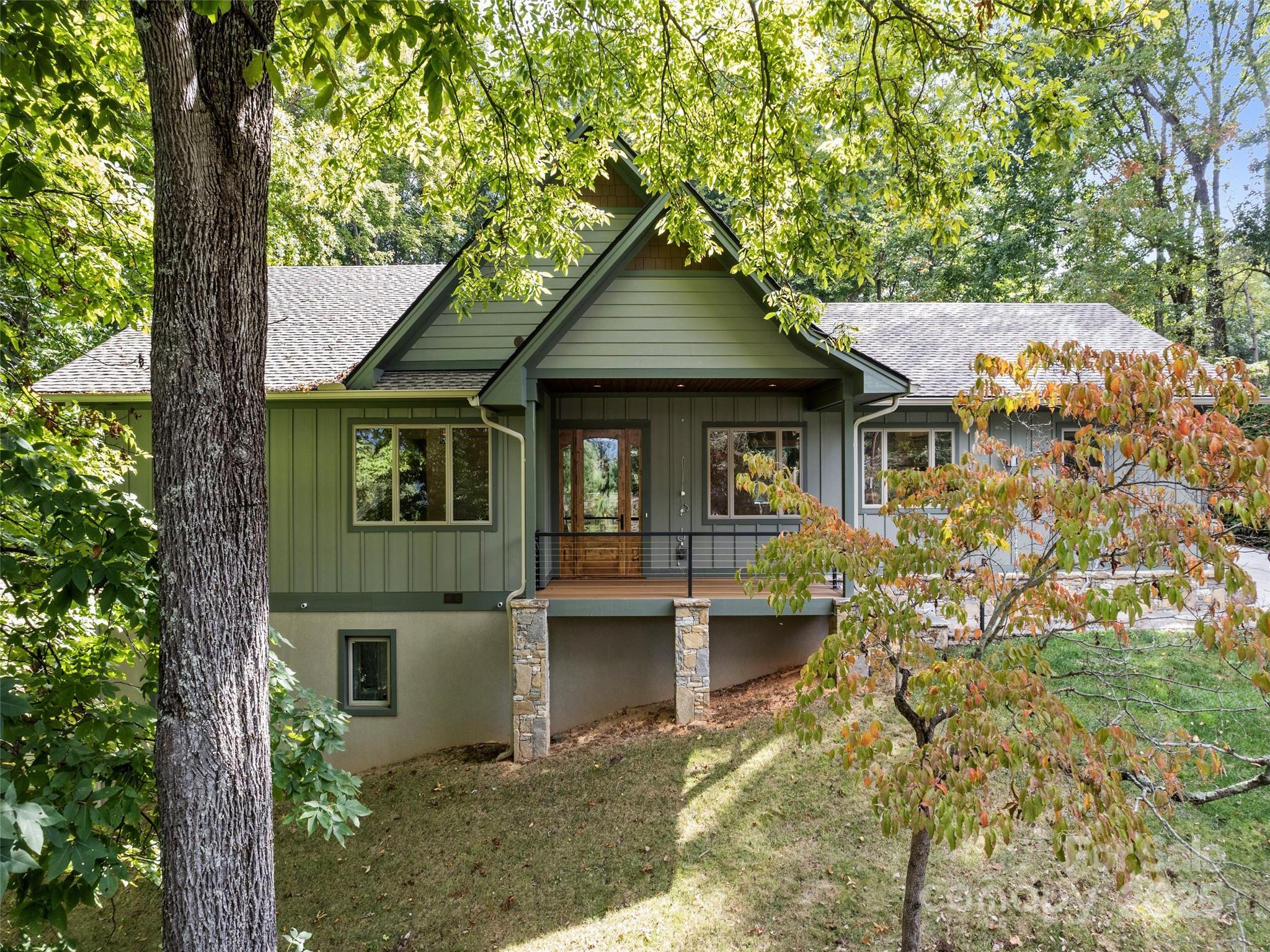 165 Breezemont Drive Property Photo 1