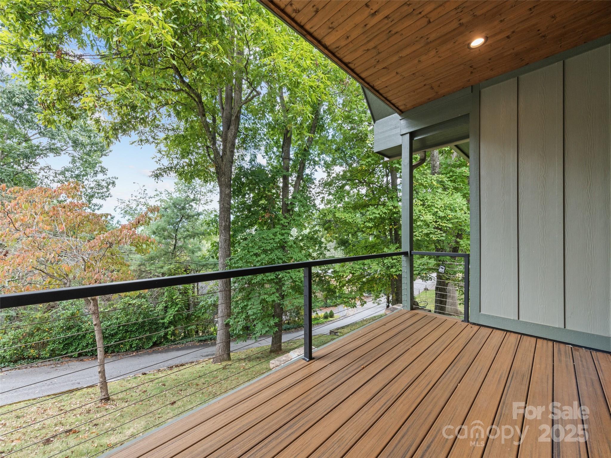 165 Breezemont Drive Property Photo 11