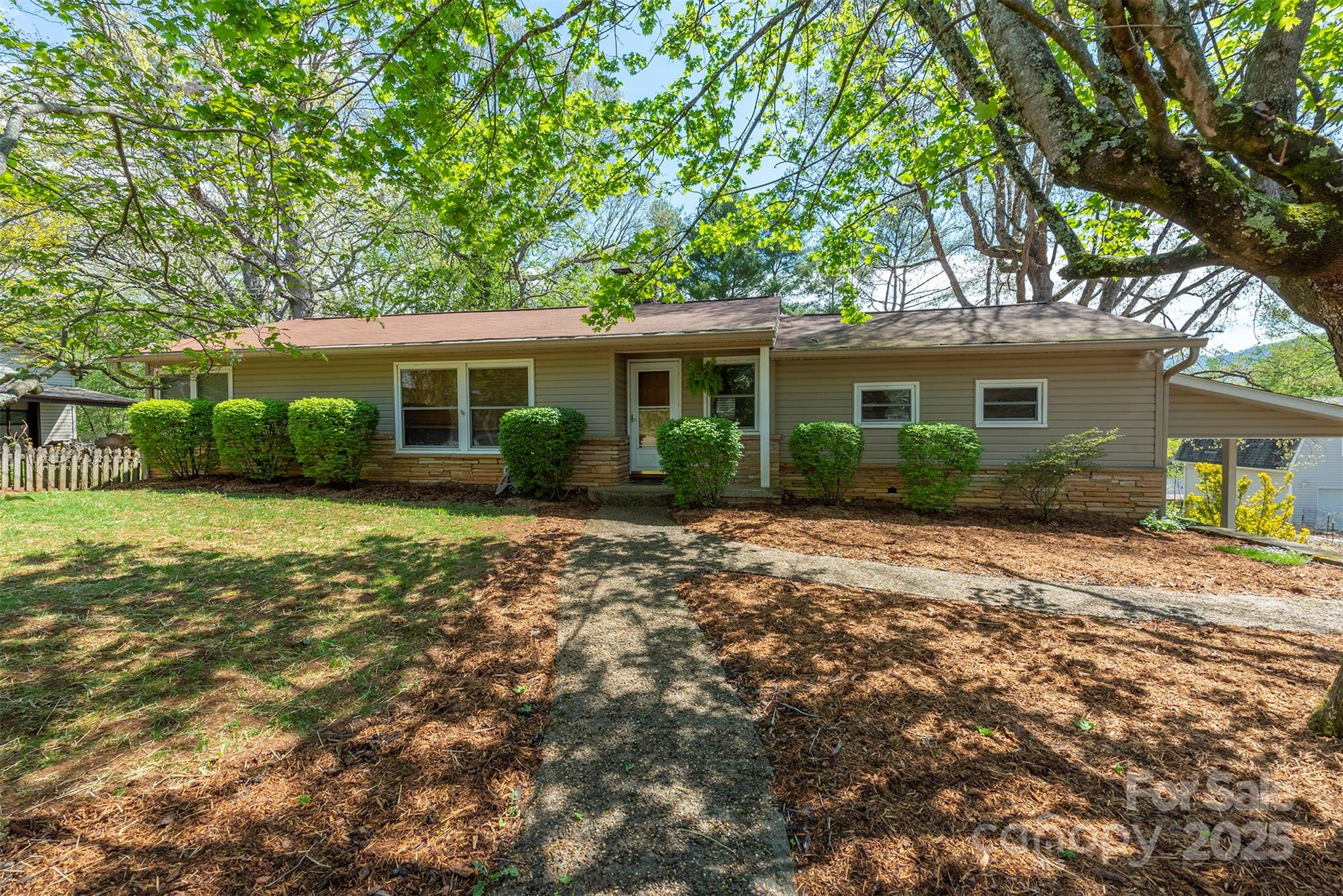 316 Wilson Avenue Property Photo 1