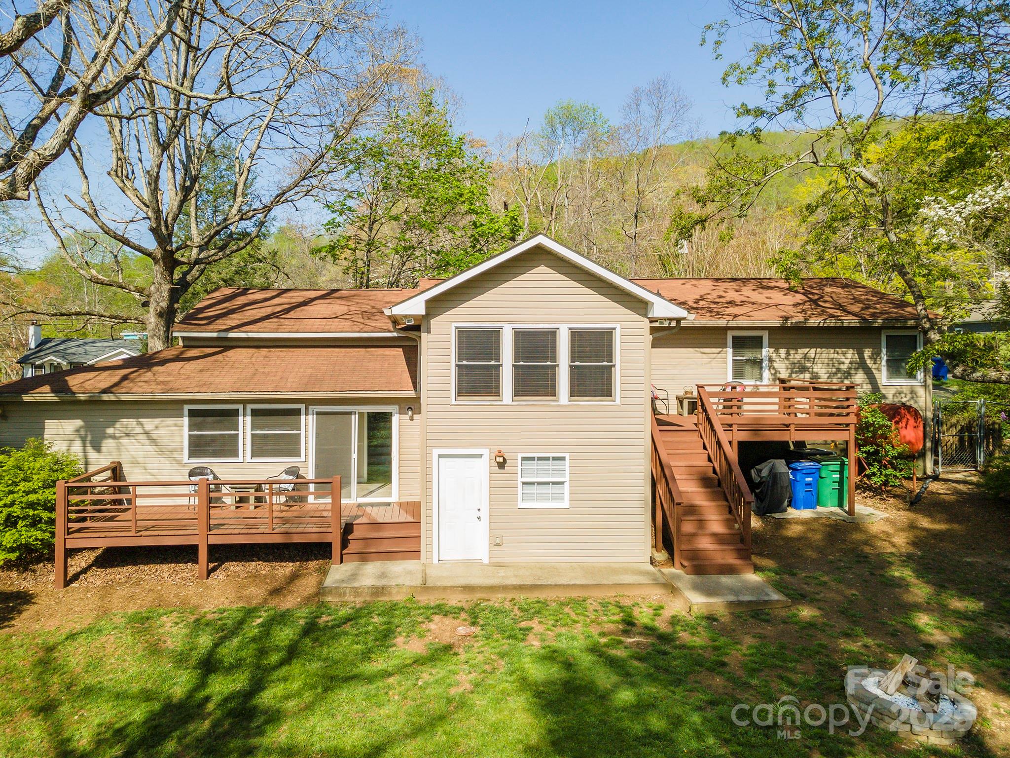 316 Wilson Avenue Property Photo 25