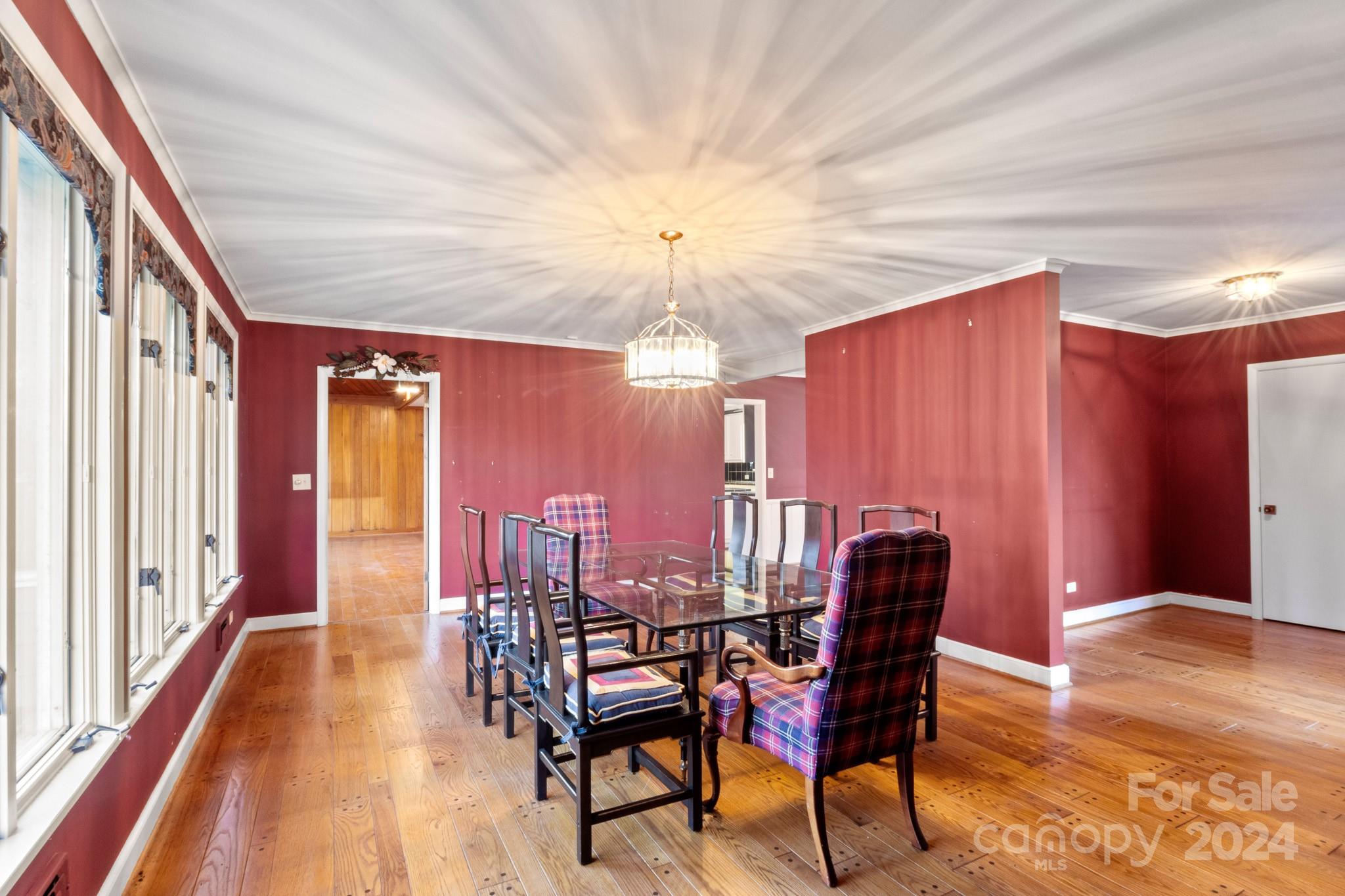 702 Forest Hill Drive Property Photo 11