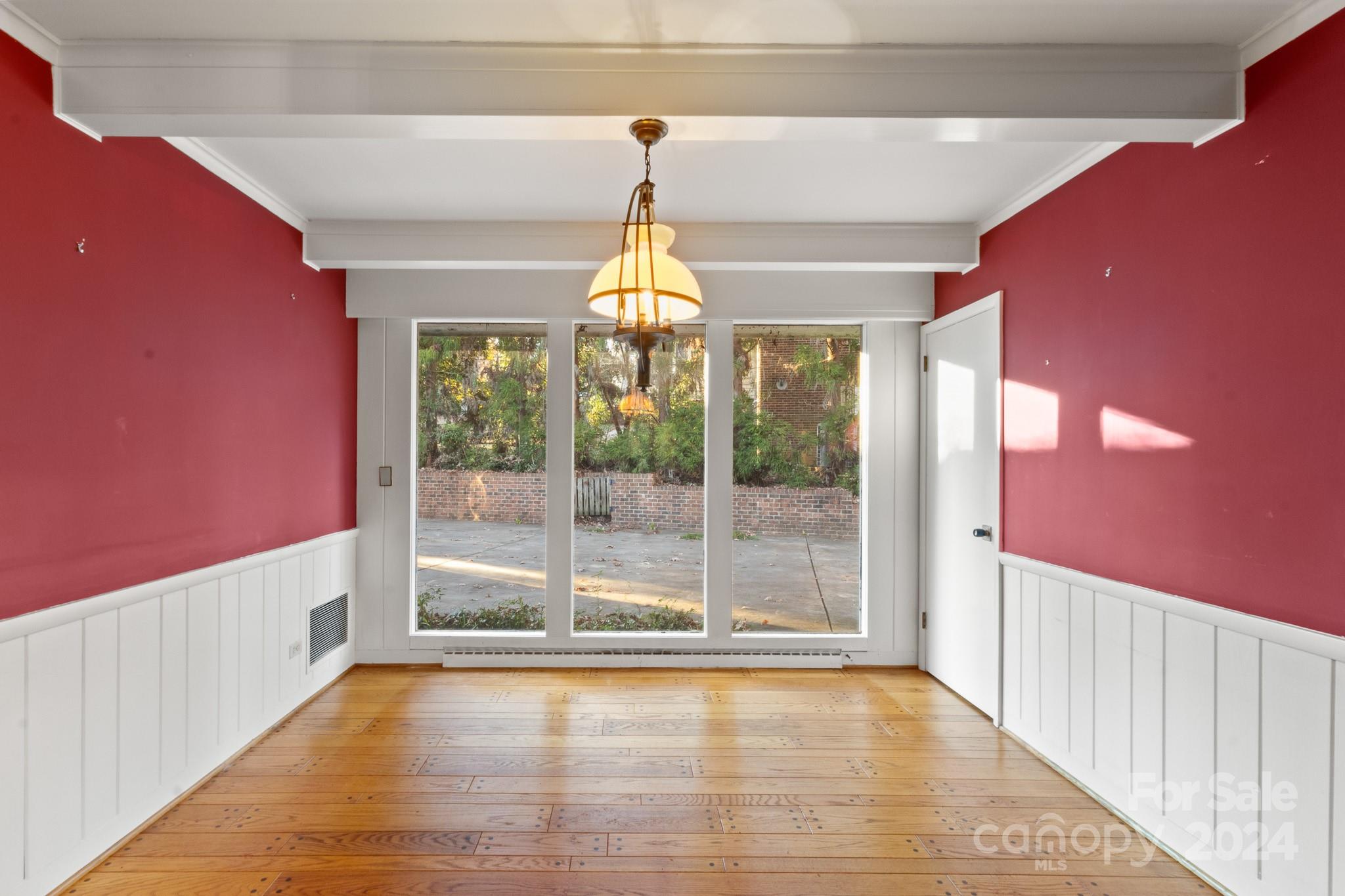 702 Forest Hill Drive Property Photo 12