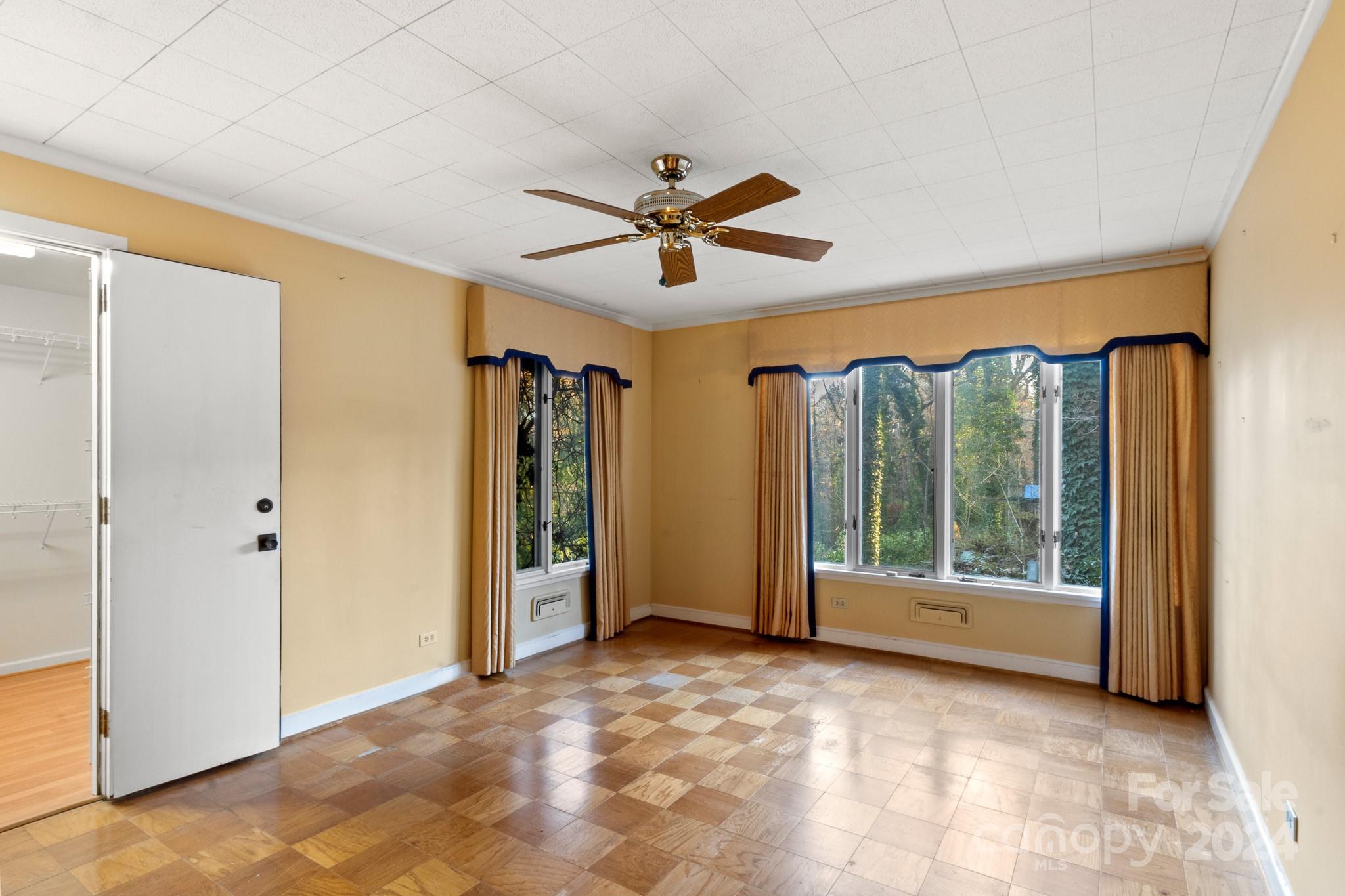 702 Forest Hill Drive Property Photo 26