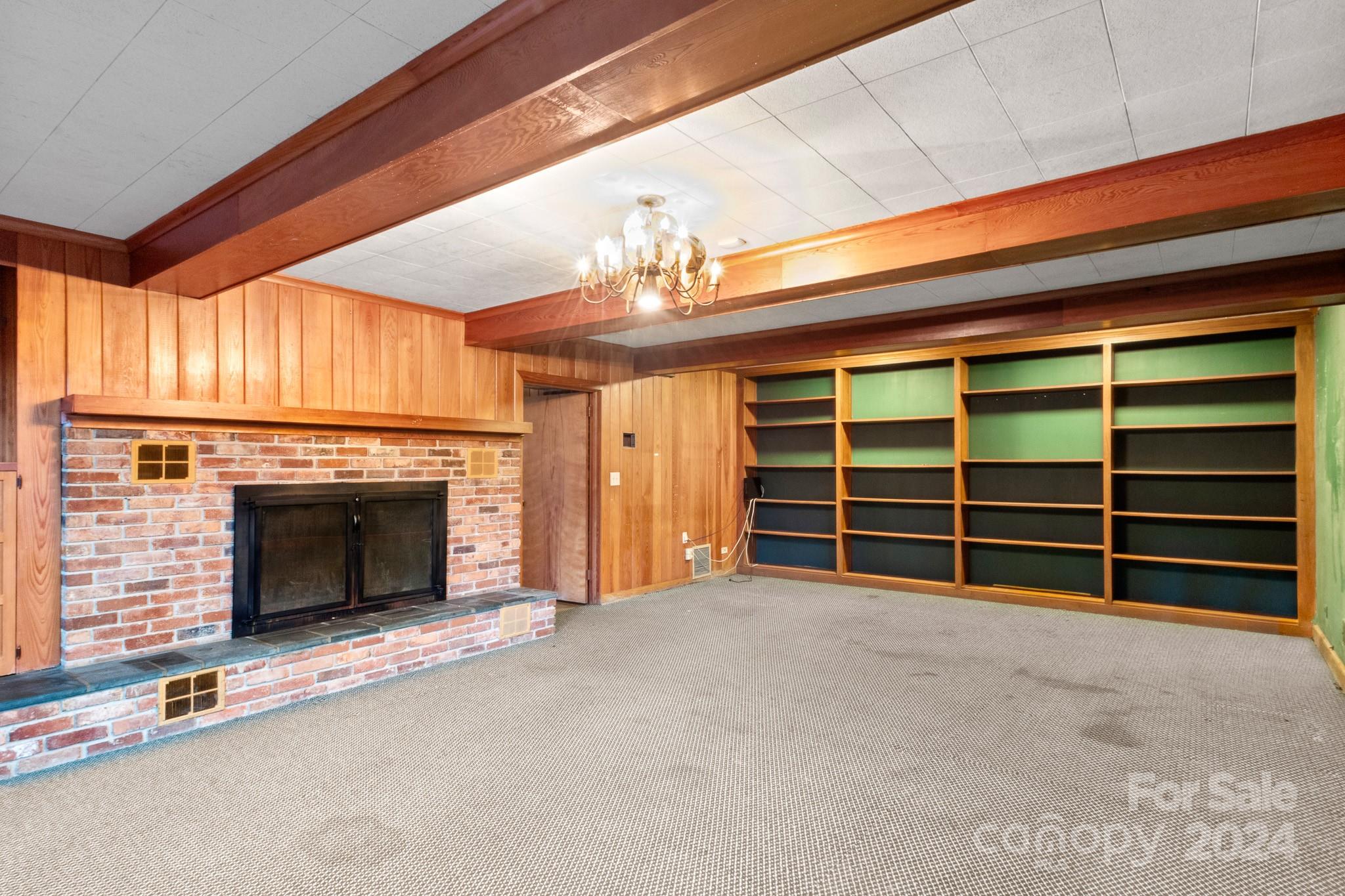 702 Forest Hill Drive Property Photo 35