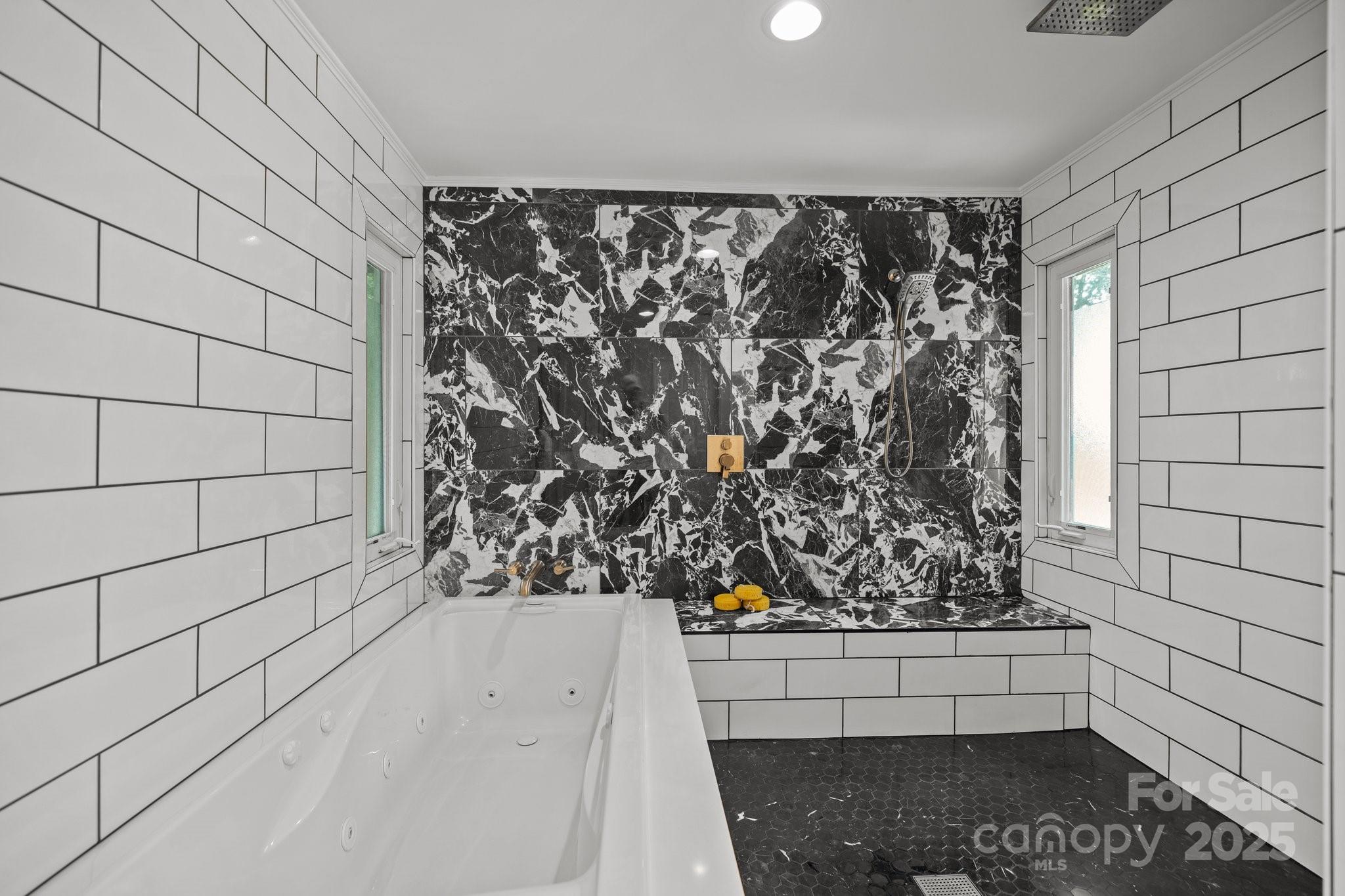 2733 Wellington Street Property Photo 18