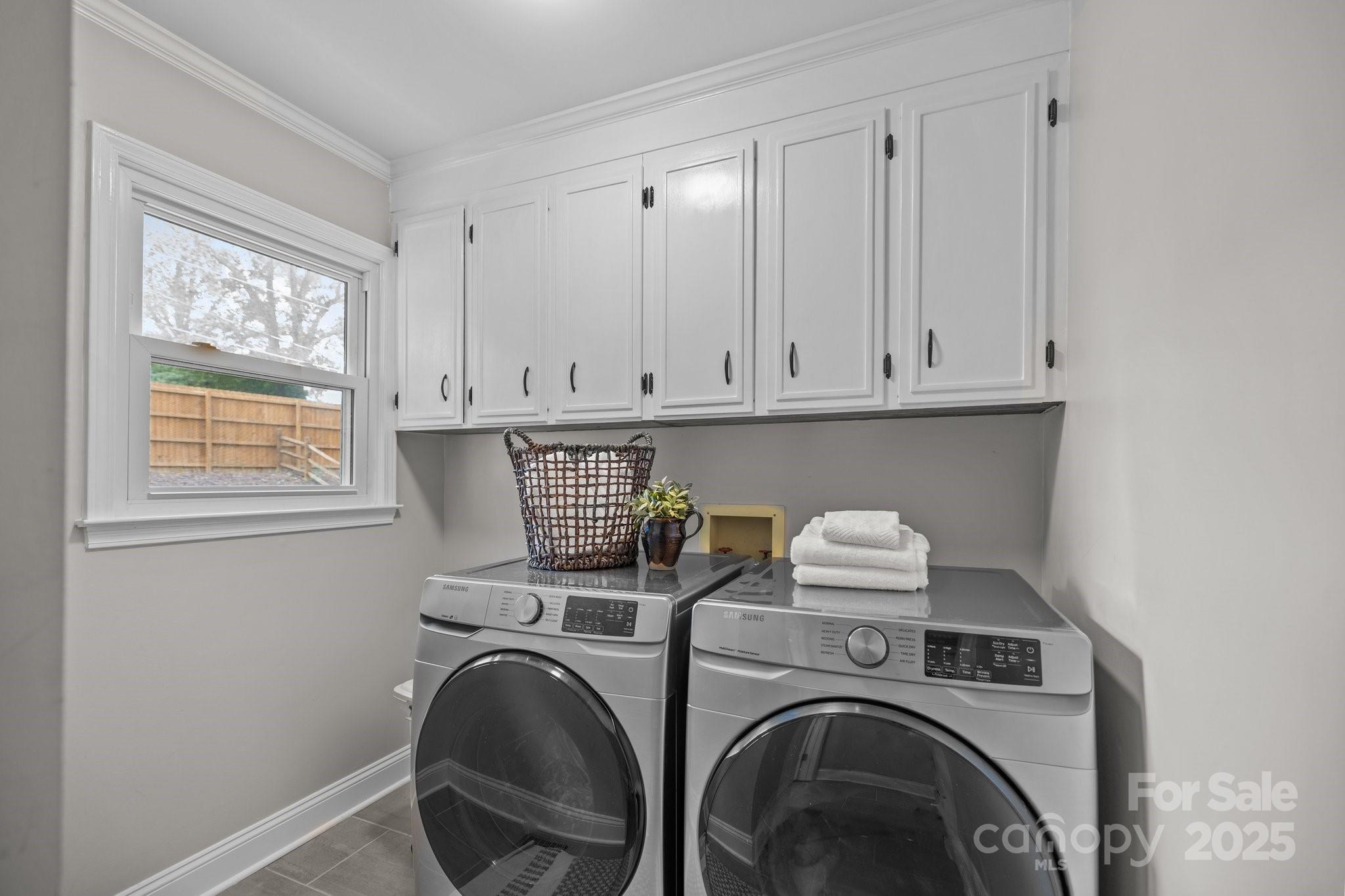 2733 Wellington Street Property Photo 24