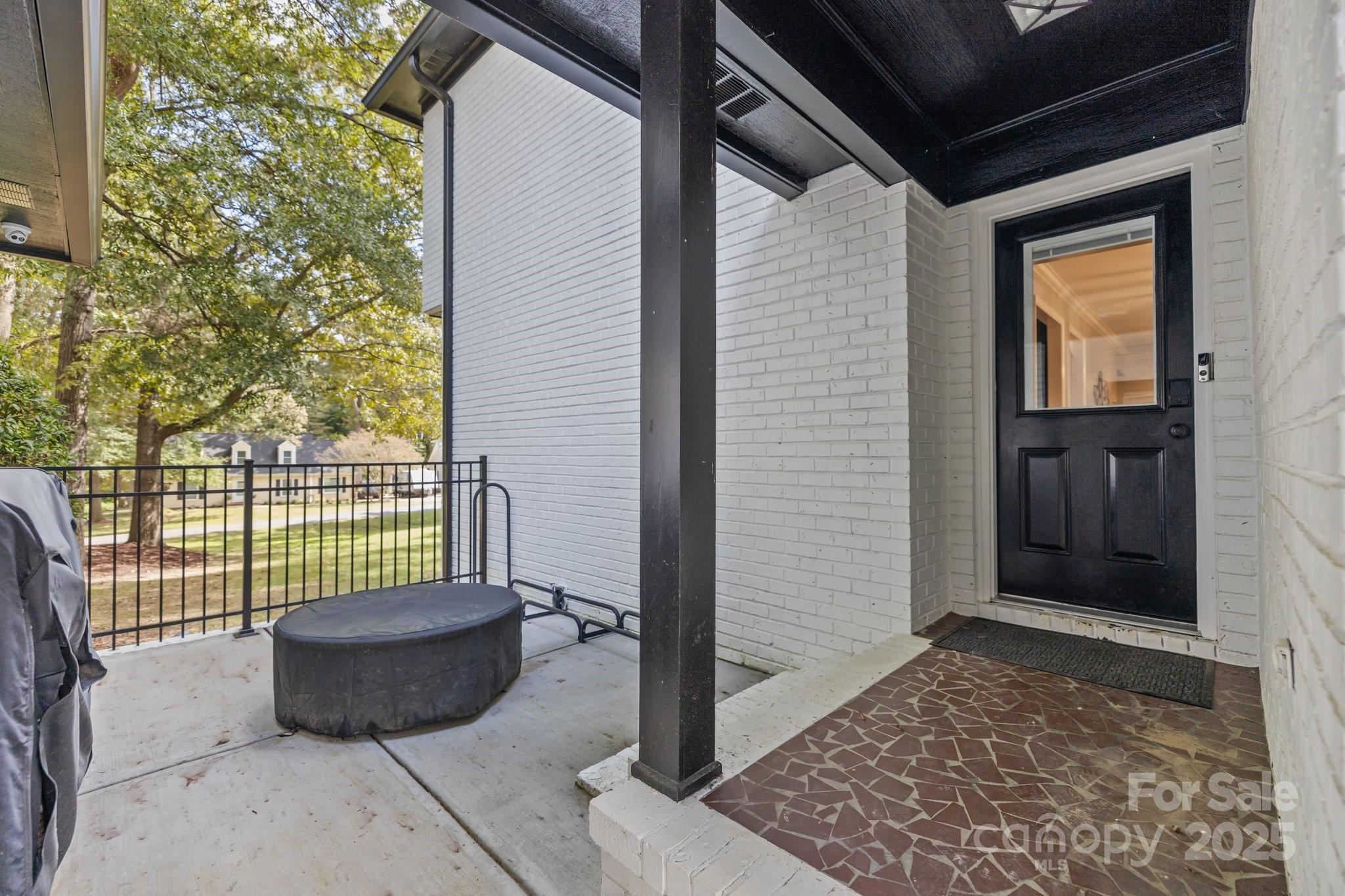 2733 Wellington Street Property Photo 26