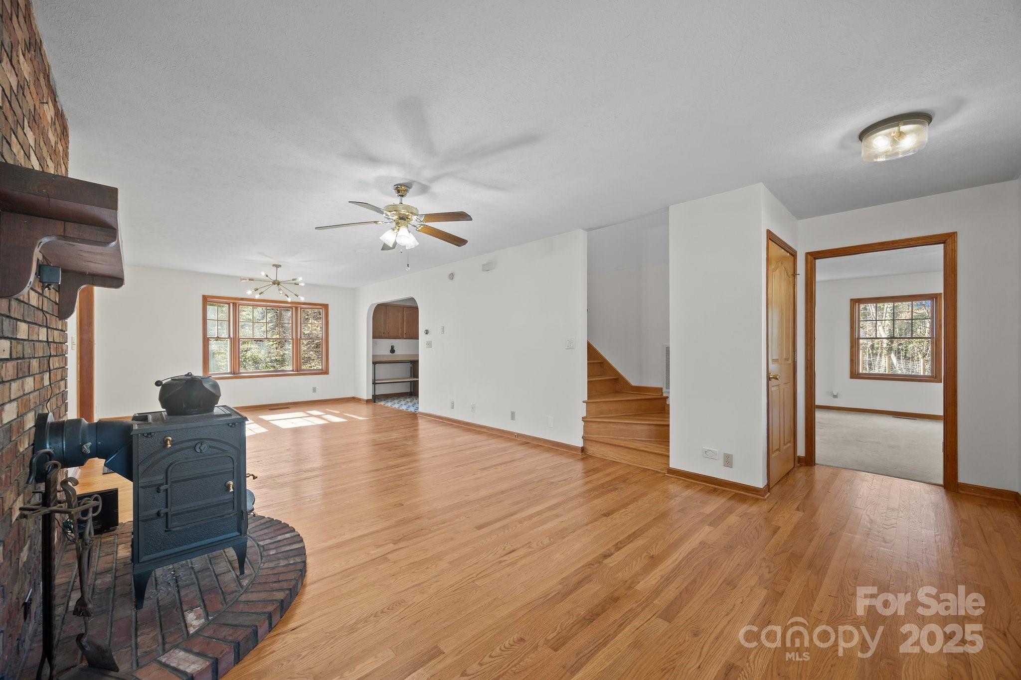 390 Hollow Wood Lane Property Photo 8