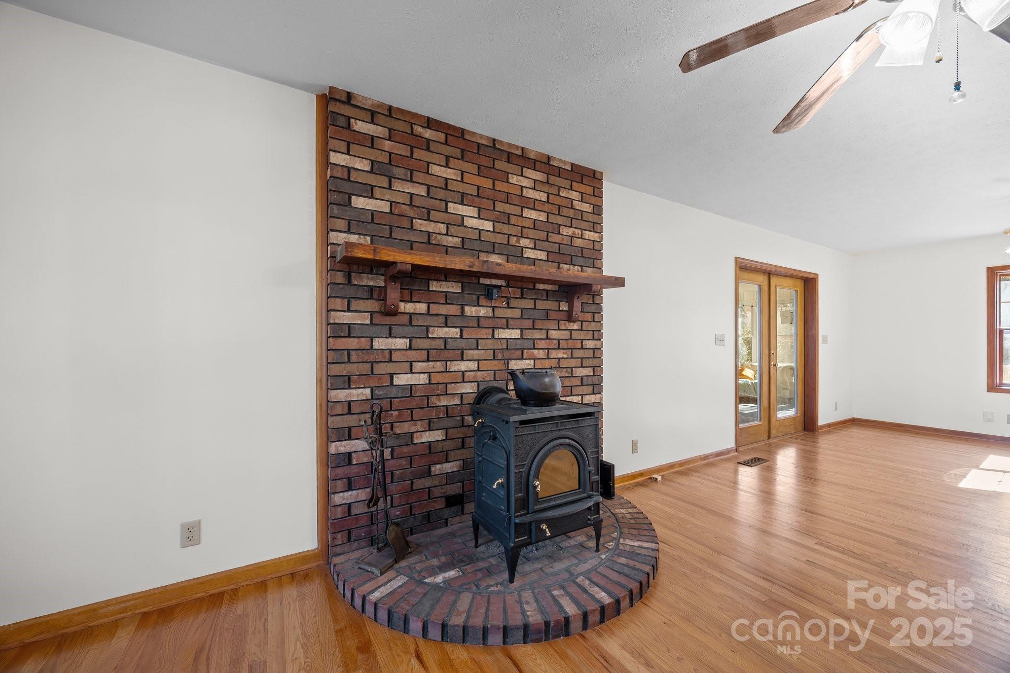 390 Hollow Wood Lane Property Photo 9