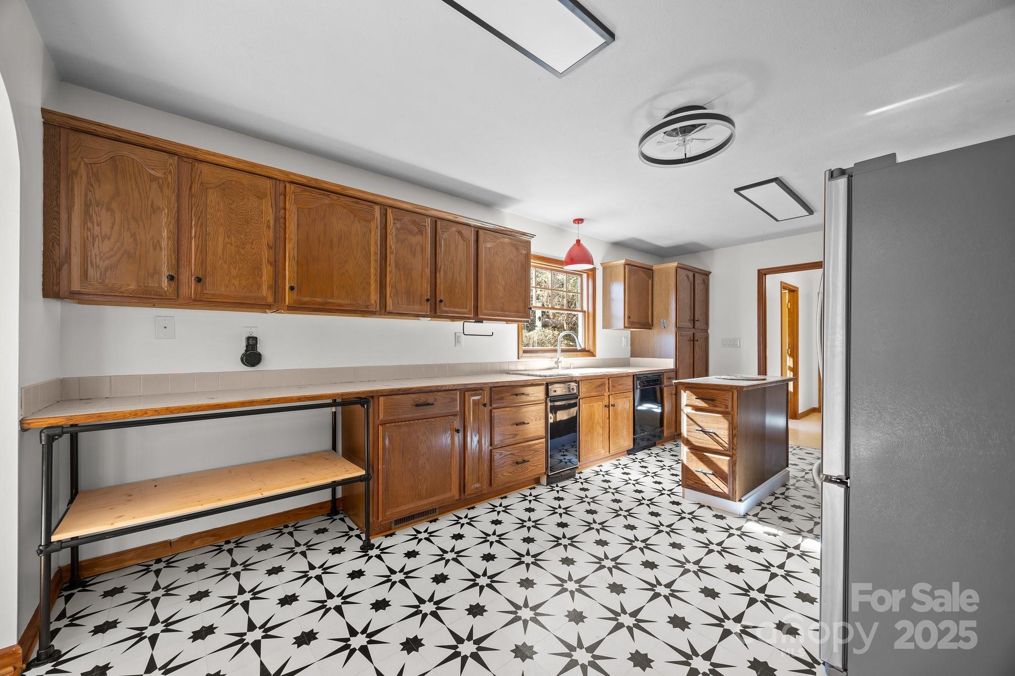 390 Hollow Wood Lane Property Photo 15