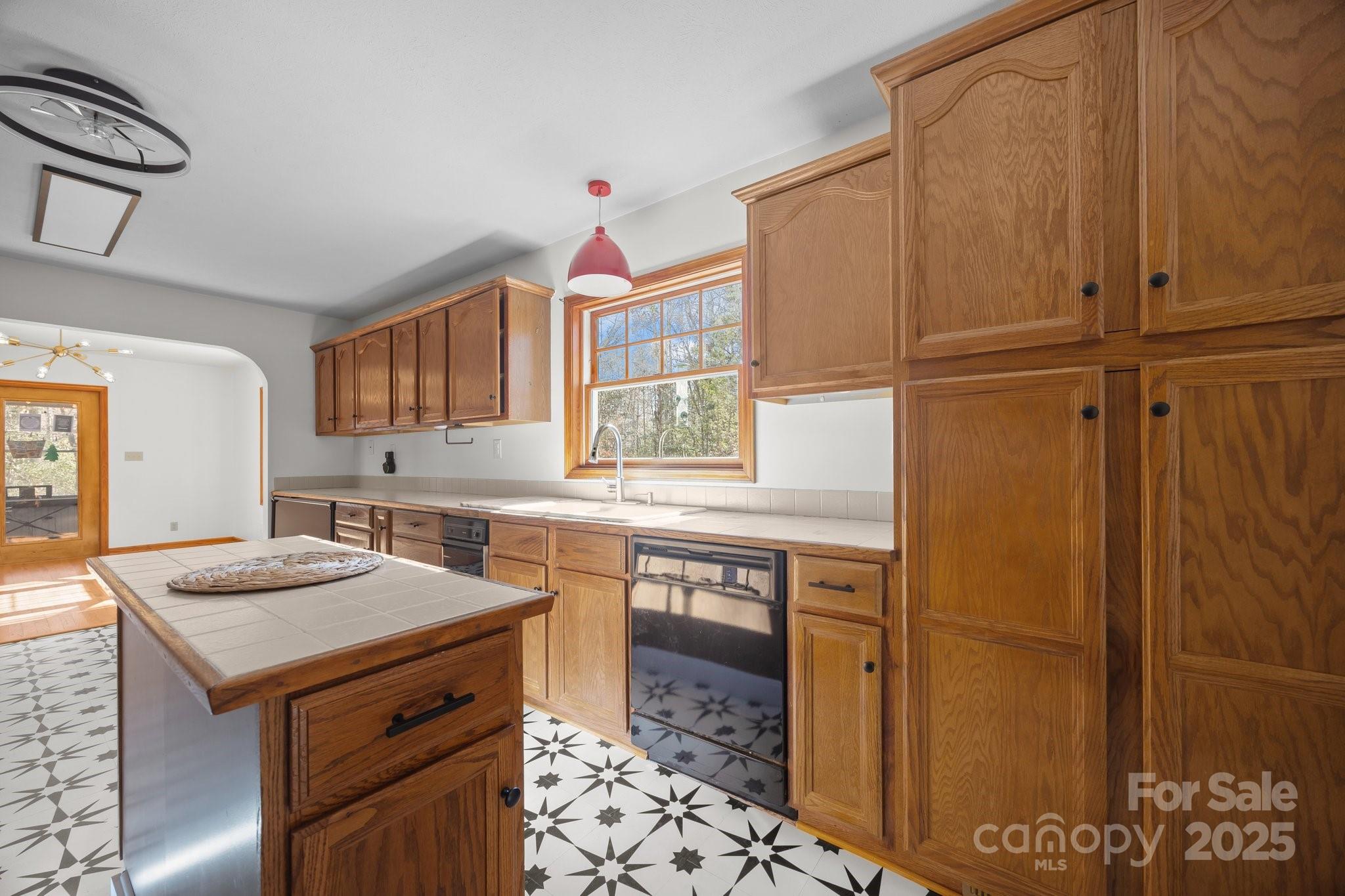 390 Hollow Wood Lane Property Photo 18
