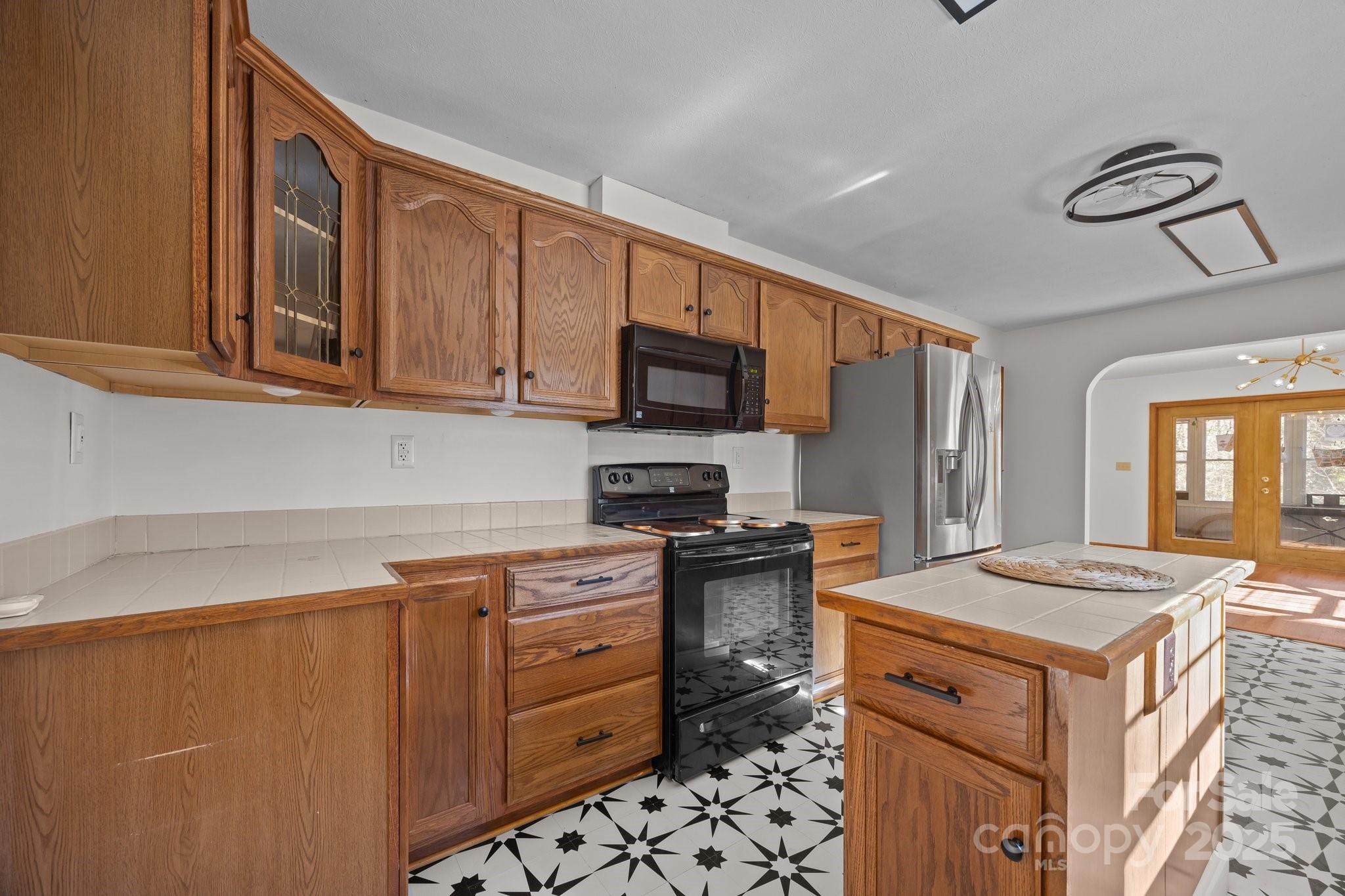 390 Hollow Wood Lane Property Photo 19