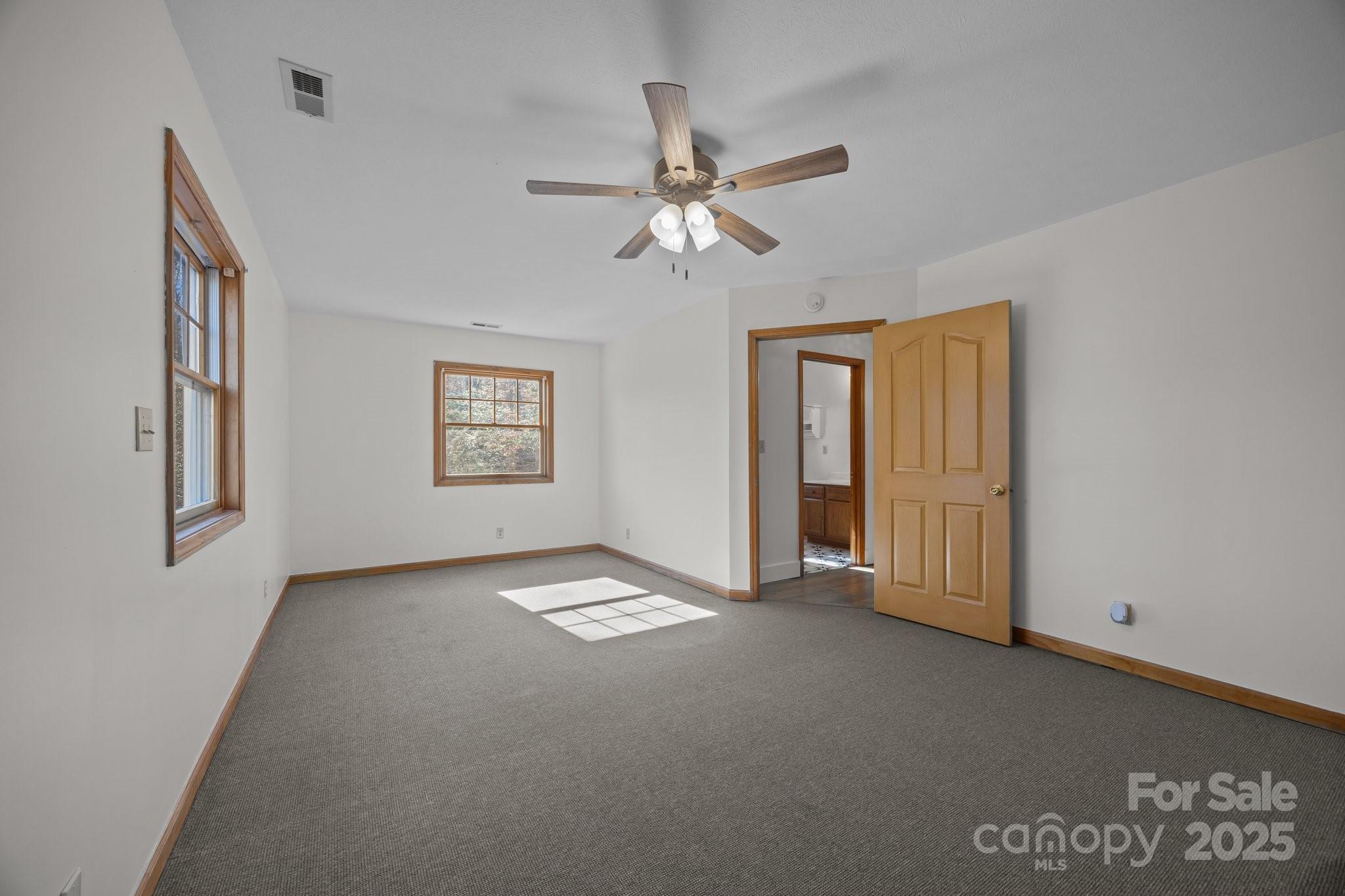 390 Hollow Wood Lane Property Photo 22
