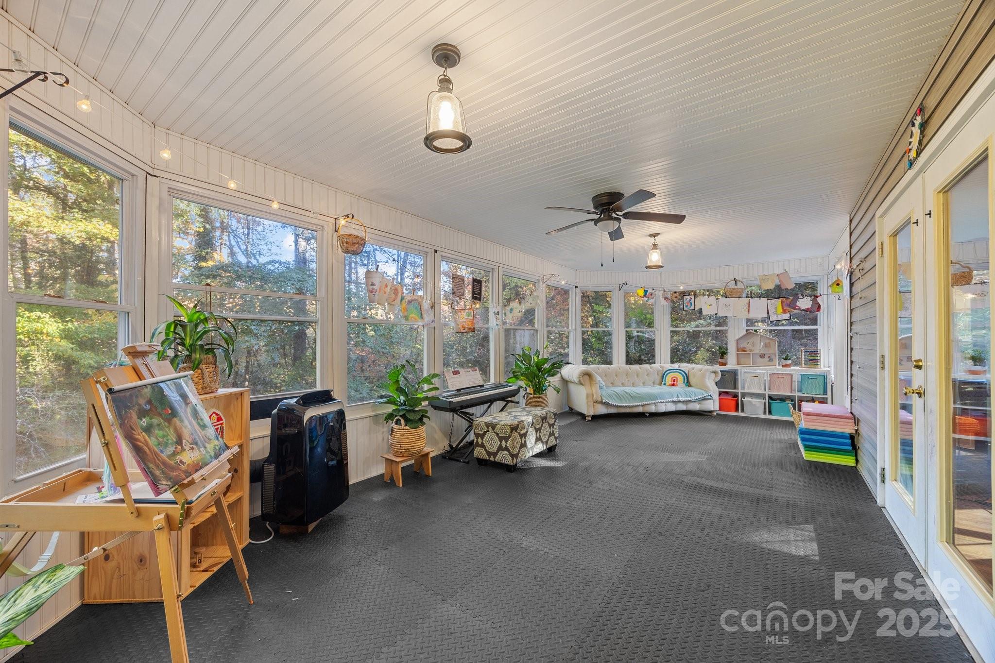 390 Hollow Wood Lane Property Photo 35