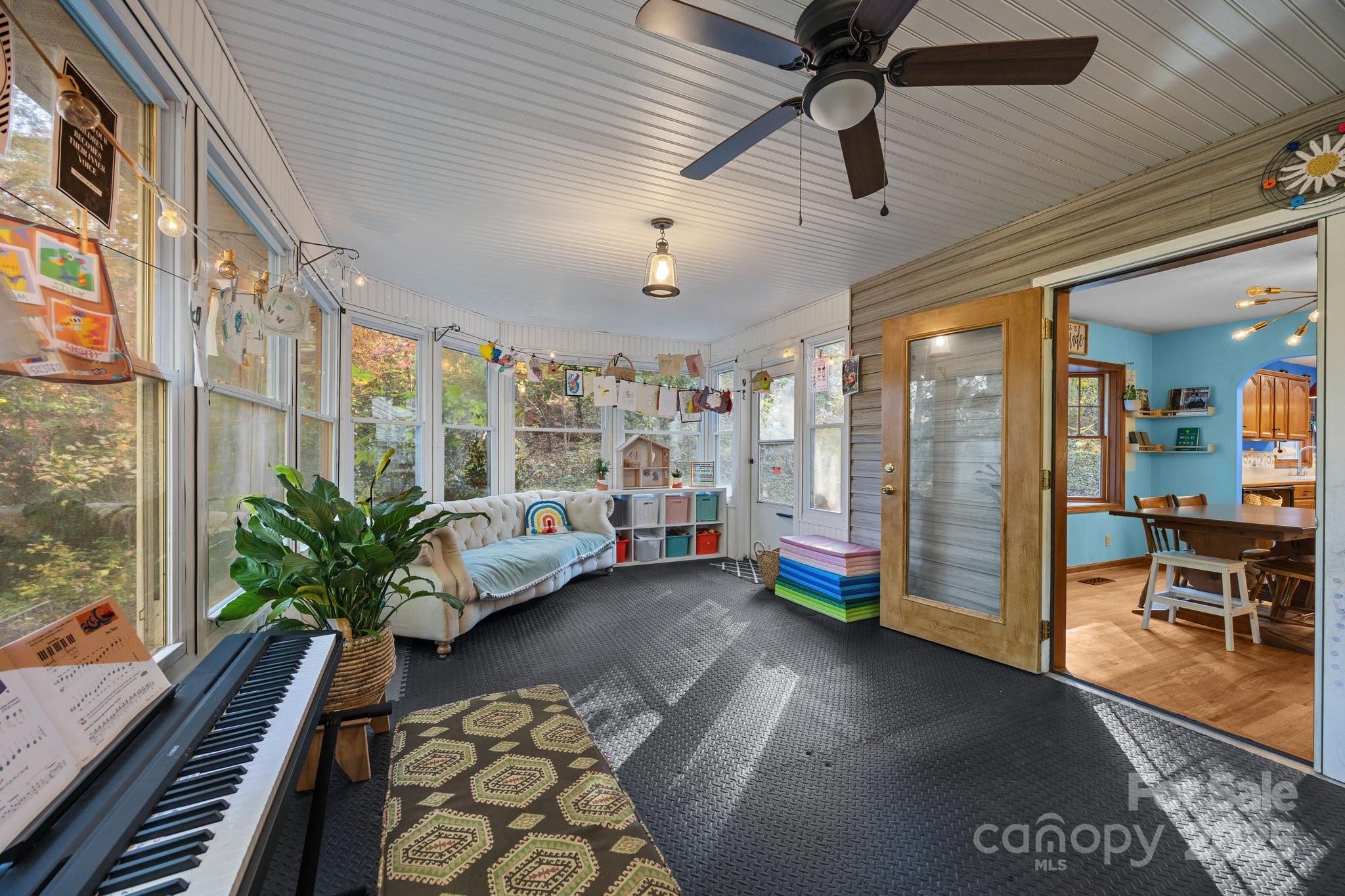 390 Hollow Wood Lane Property Photo 37