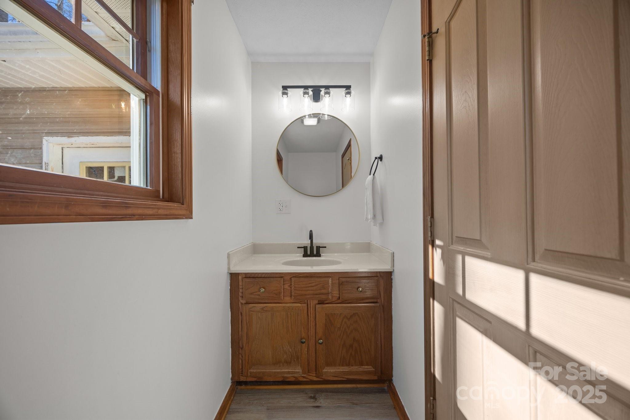 390 Hollow Wood Lane Property Photo 39