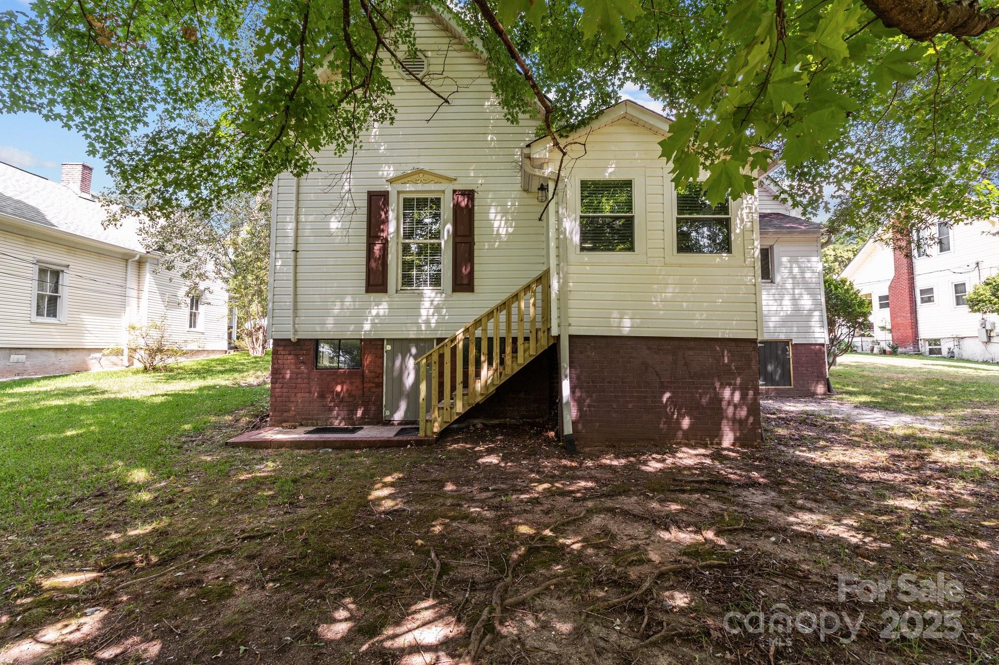 405 7th Street Property Photo 32