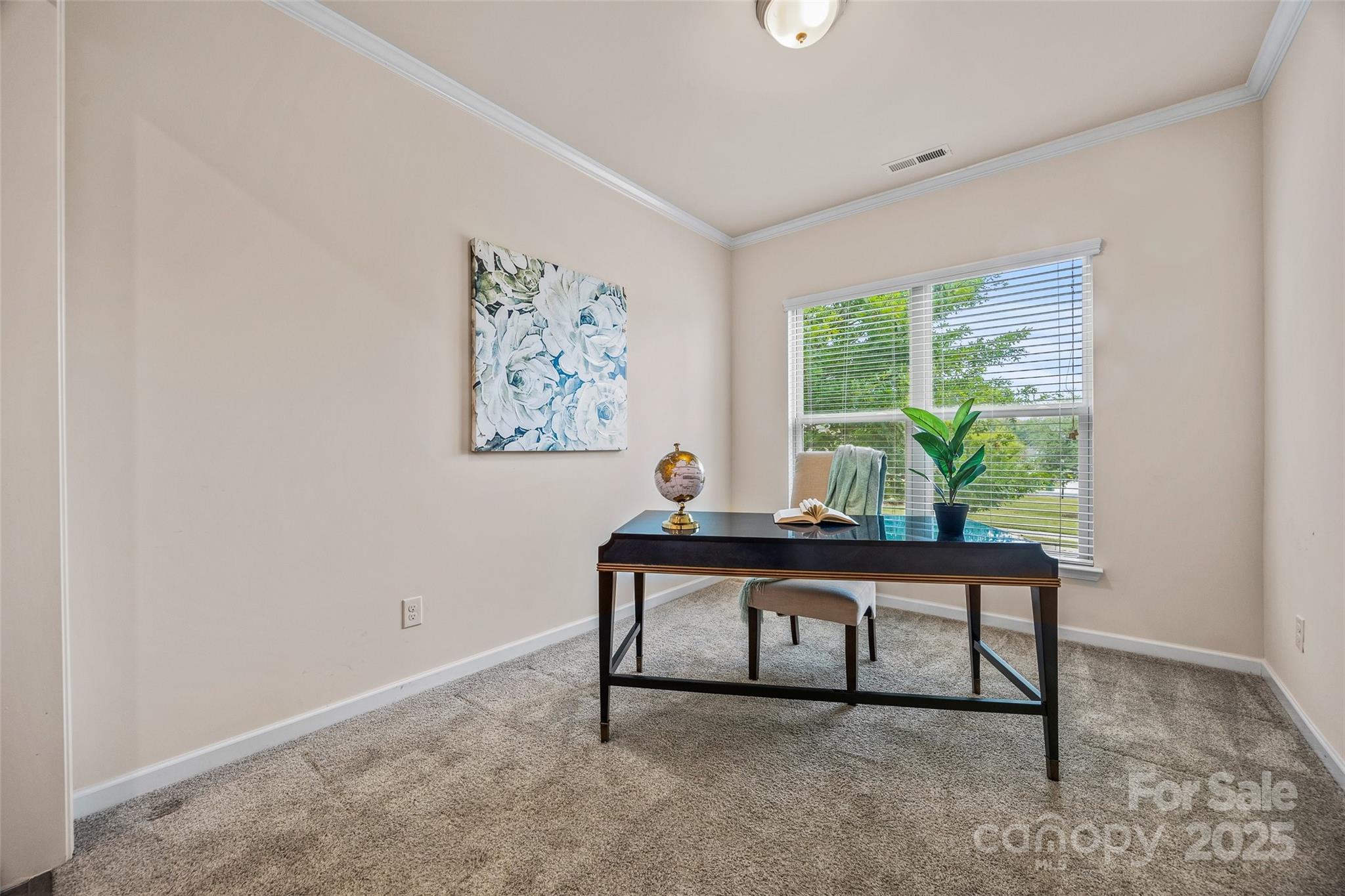 984 Kirby Drive Property Photo 6