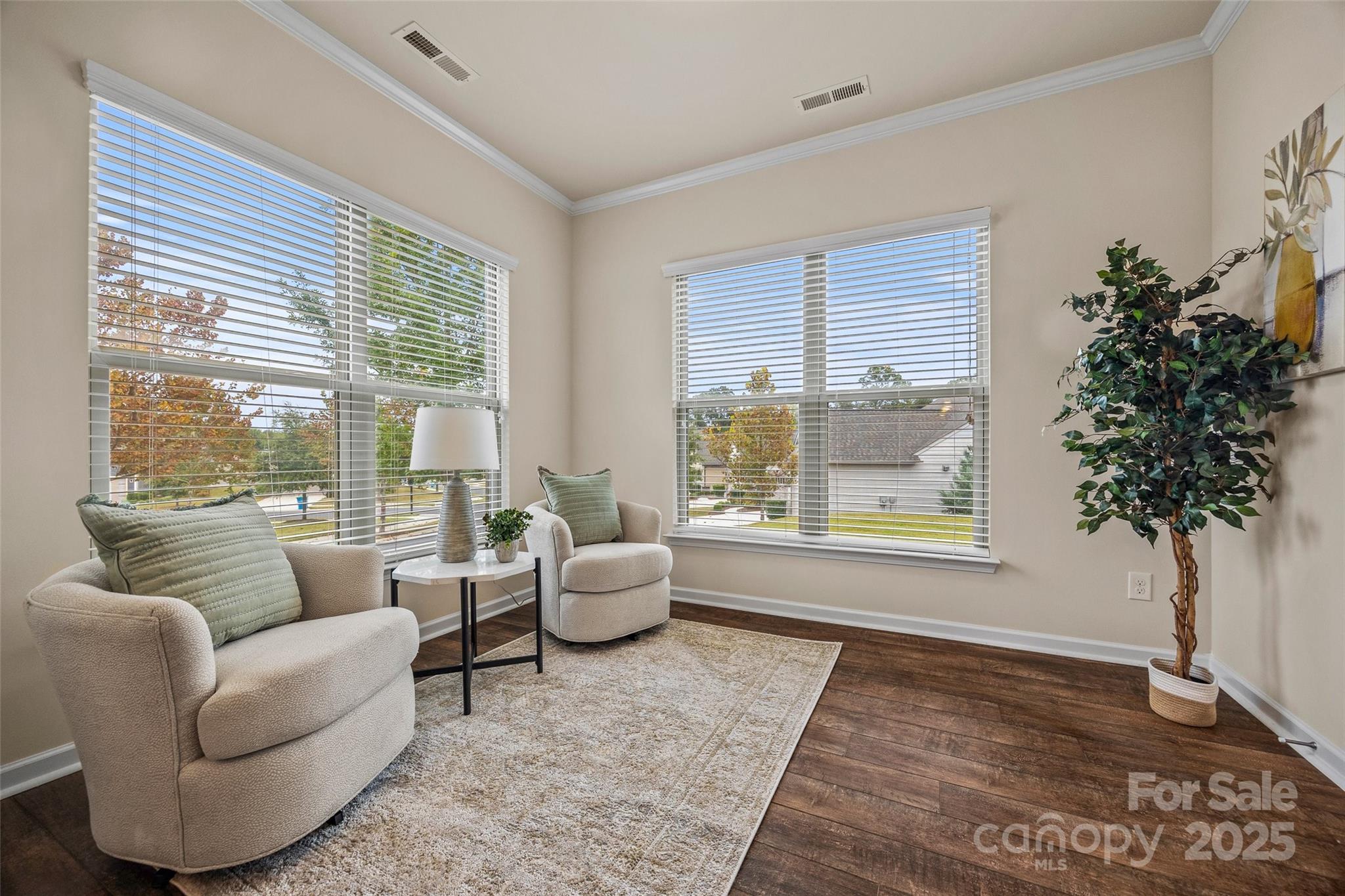 984 Kirby Drive Property Photo 11