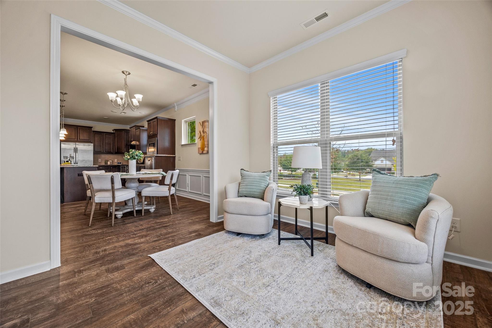 984 Kirby Drive Property Photo 12