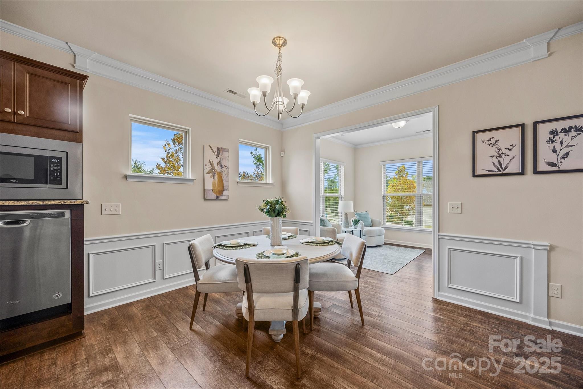 984 Kirby Drive Property Photo 13